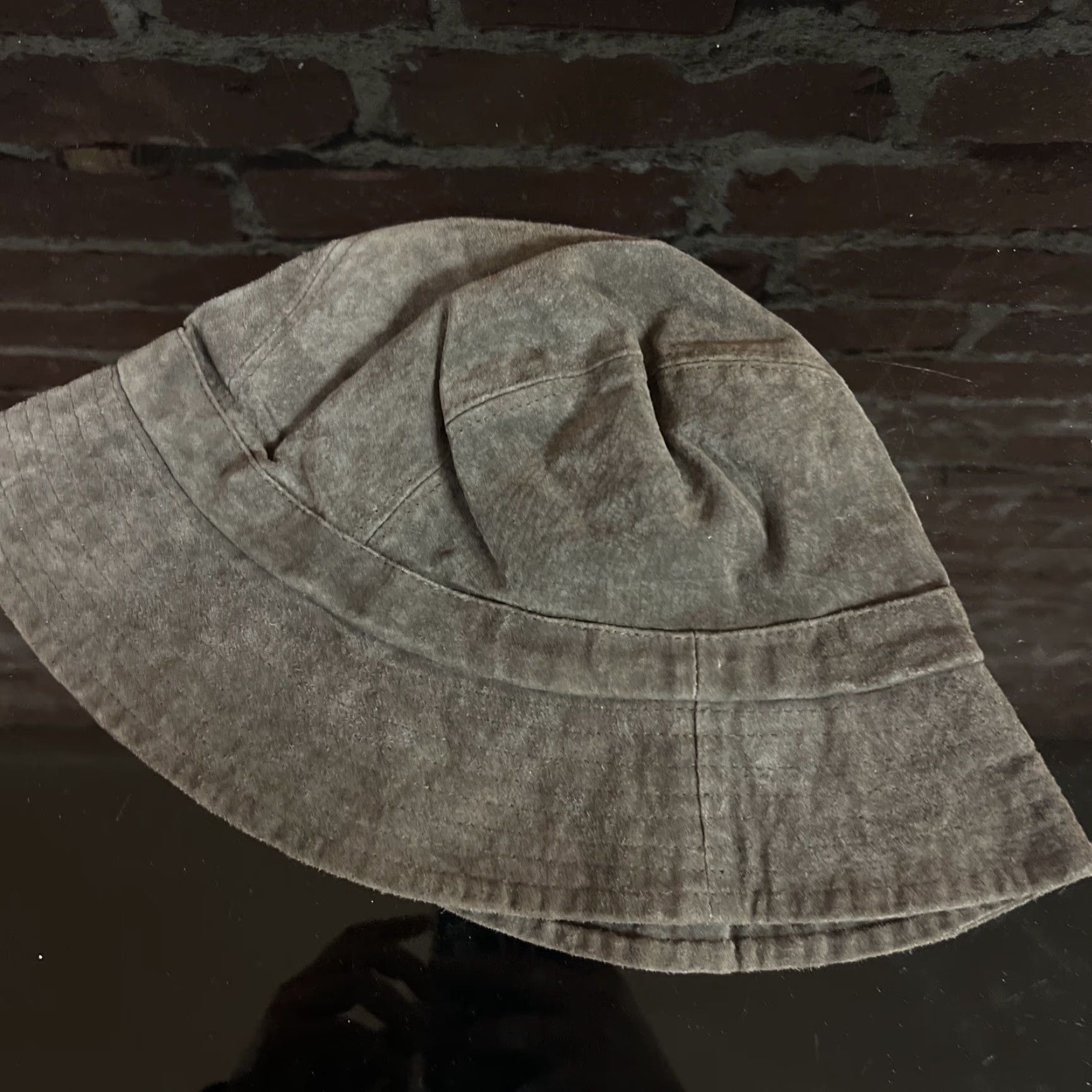 Vintage VINTAGE Trixie Leather Brown Bucket Hat Women One Size Brown Leather Bucket Hat Bow Trixie Womens Vintage Size ONE SIZE - 3 Thumbnail