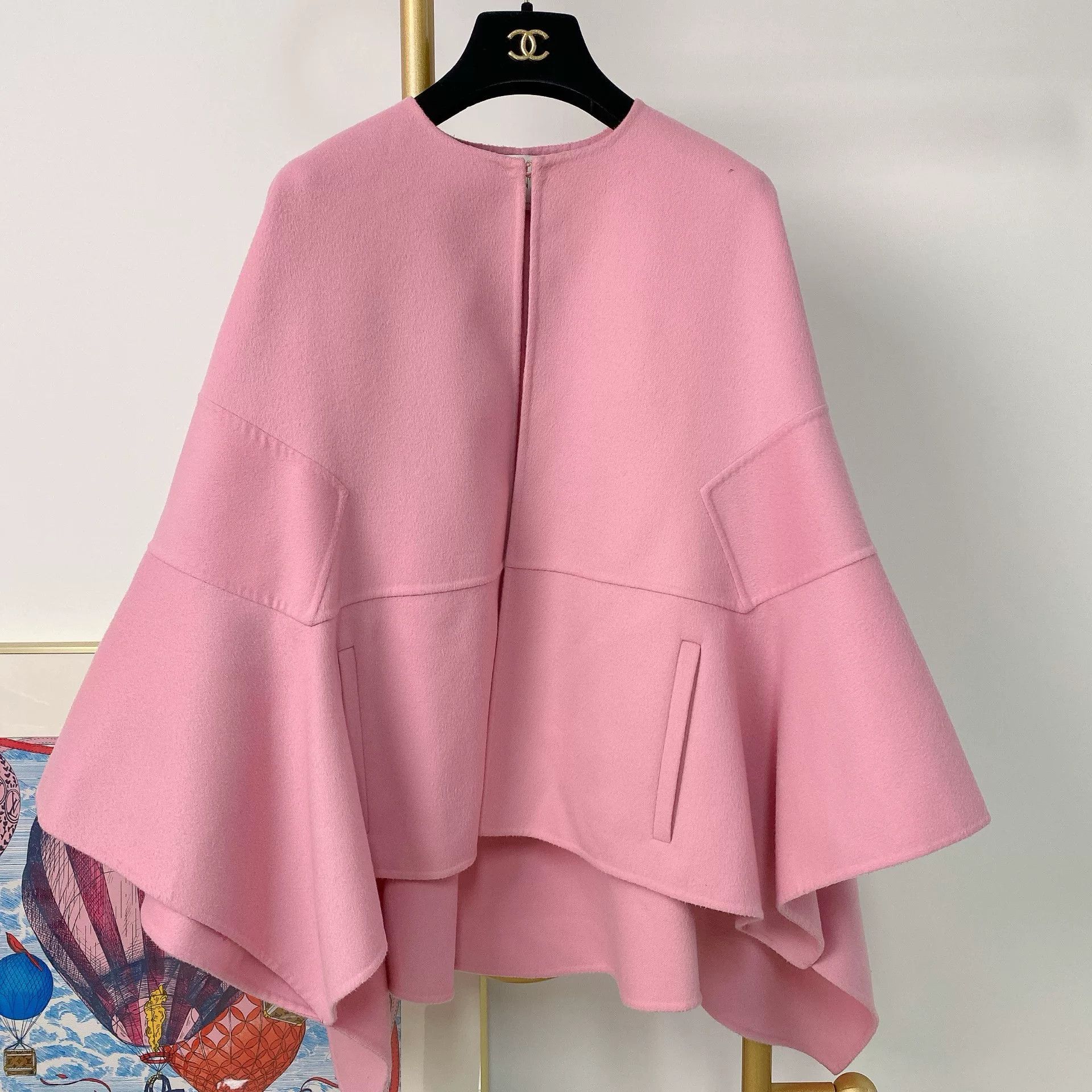 Valentino Valentino Pink Cape Size 38 Size US XS / EU 42 / 0 - 1 Thumbnail