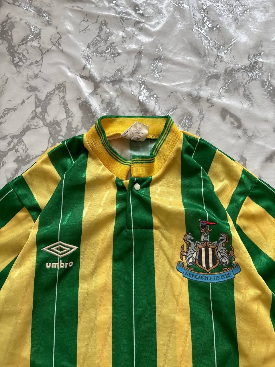 Umbro Newcastle United 1988-1990 Soccer Jersey Size US M / EU 48-50 / 2 - 2 Thumbnail