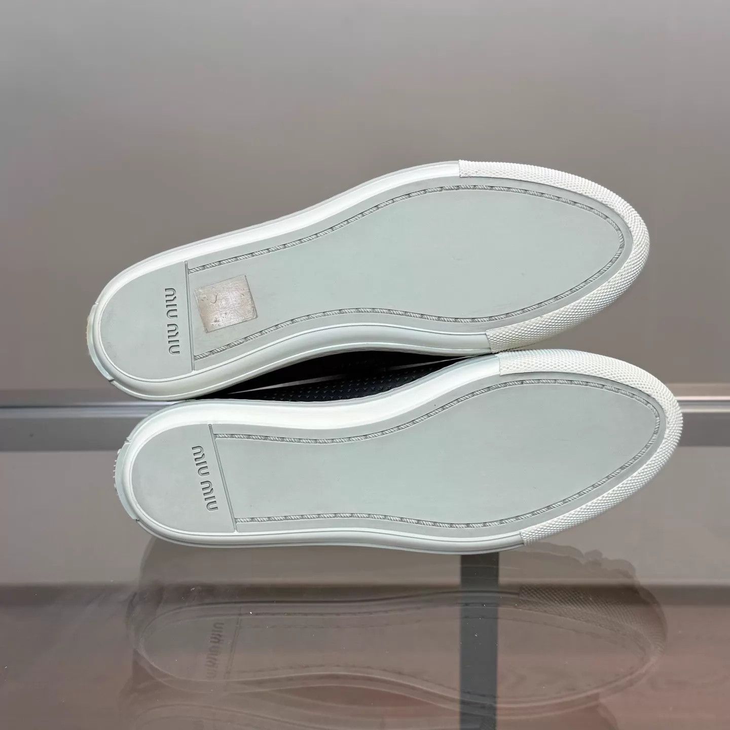 Miu Miu MIU MIU Rhinestone Leather Sneaker 38.5 99 Size US 8 / IT 38 - 7 Thumbnail