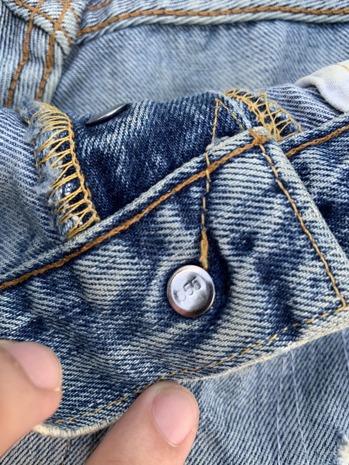Levi's Vintage Clothing VINTAGE LEVI'S 501 BIG E #555 SELVEDGE DISTRESSED DENIM Size US 30 / EU 46 - 17 Thumbnail