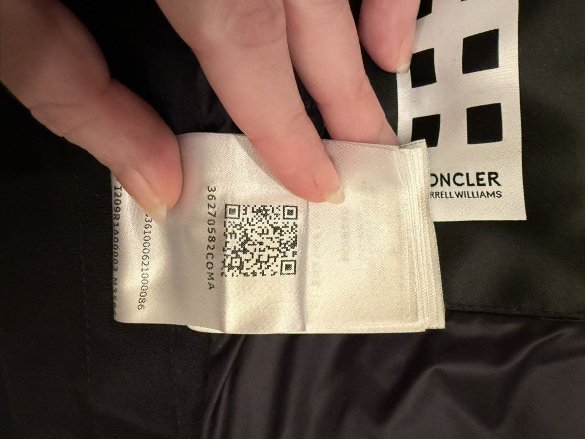 Moncler Genius × Pharrell Moncler Genius x Pharrell Turtle Vest Size US M / EU 48-50 / 2 - 18 Thumbnail
