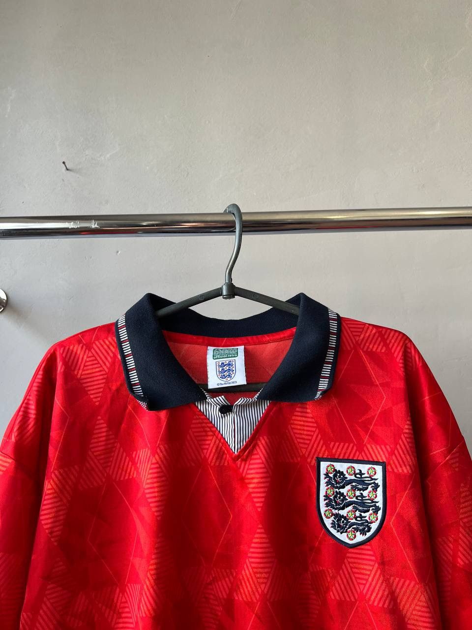 Sports Specialties 1990 ENGLAND TEAM RETRO REMAKE SOCCER JERSEY FOOTBALL SHIRT Size US XL / EU 56 / 4 - 5 Thumbnail
