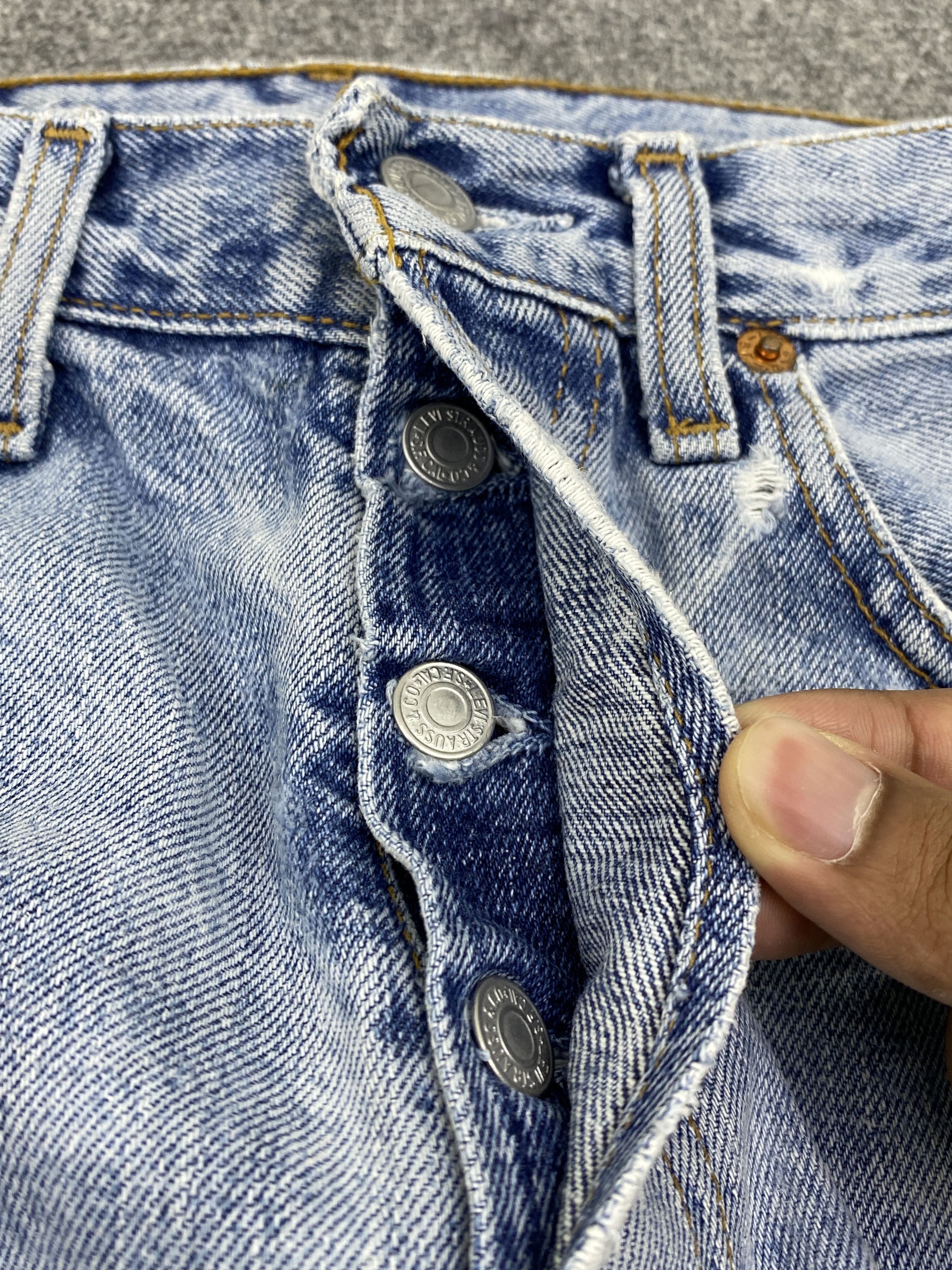 Levi's Vintage Levis 501 Distressed Jeans DP2740 Size US 29 - 15 Thumbnail