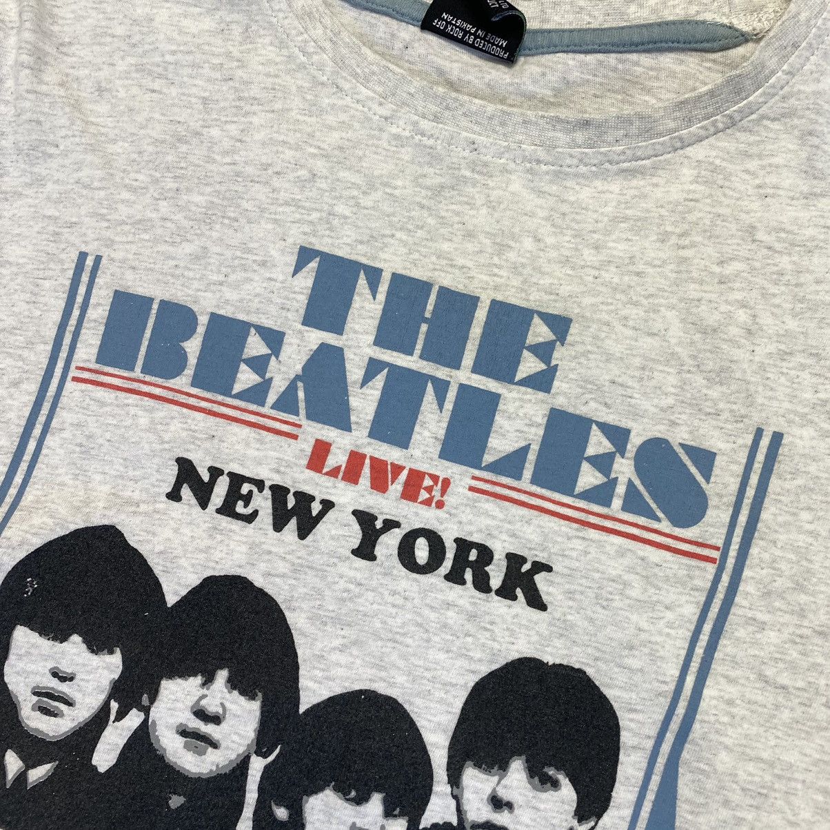 Band Tees Vintage The Beatles 2012 Big Logo Rock band tee Size US L / EU 52-54 / 3 - 4 Thumbnail