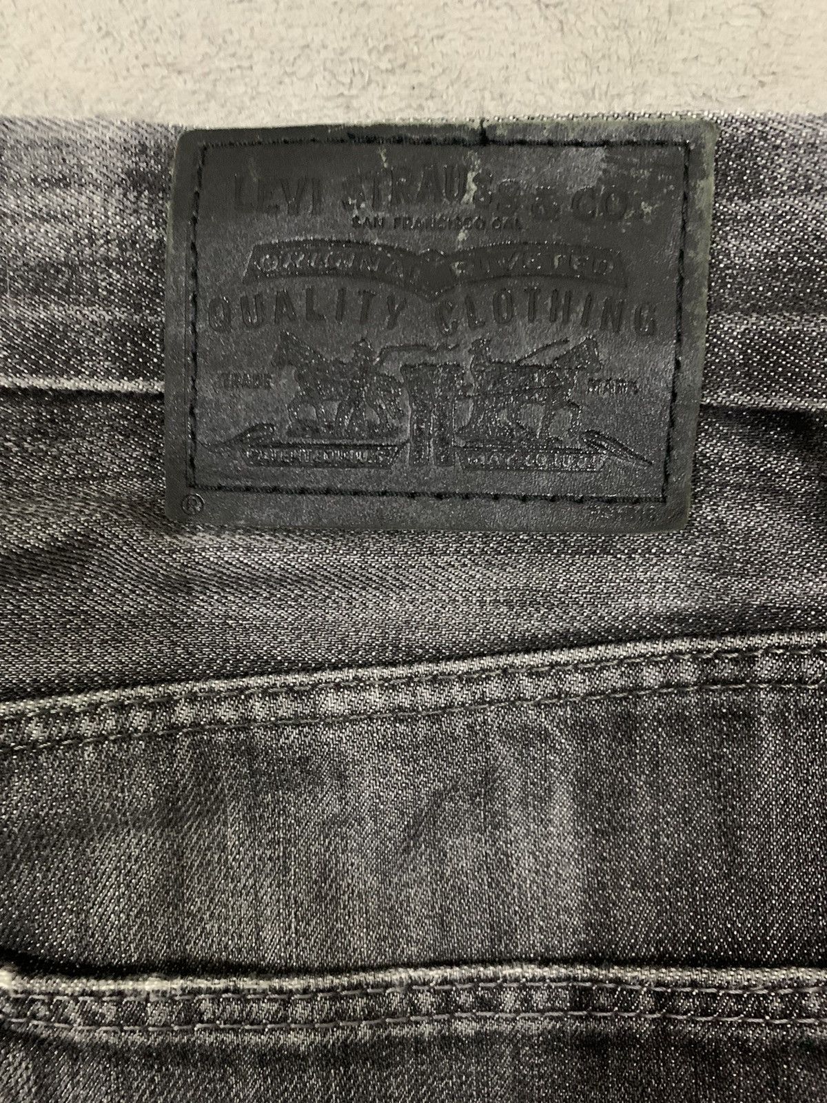 Levi's Vintage Clothing Vintage Y2K Levis Premium Slim Straight Ripped Grunge Jeans Size US 29 - 15 Thumbnail