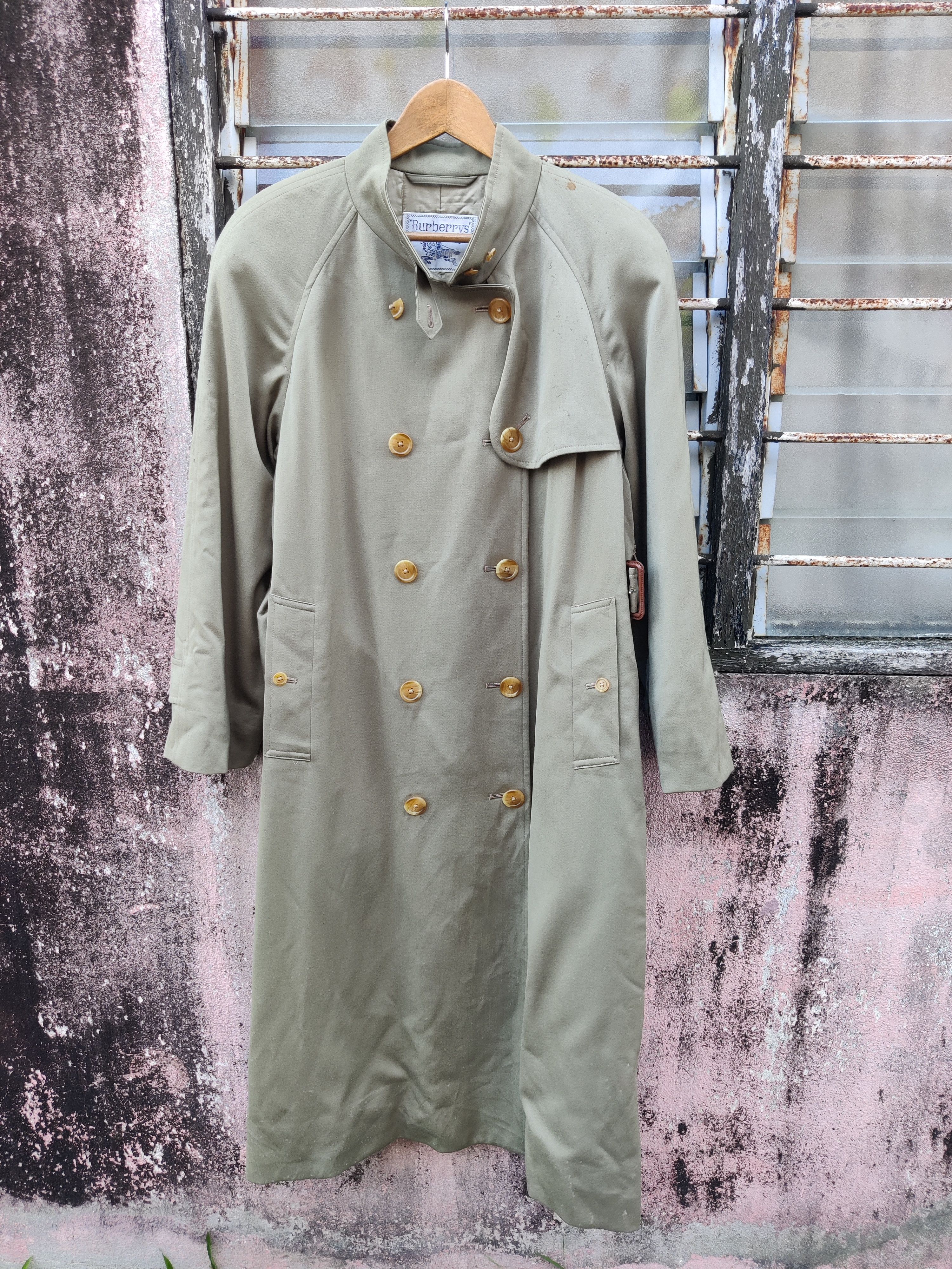 Burberry Vintage Distressed Burberry Wool Double Breasted Jacket Size US M / EU 48-50 / 2 - 2 Thumbnail