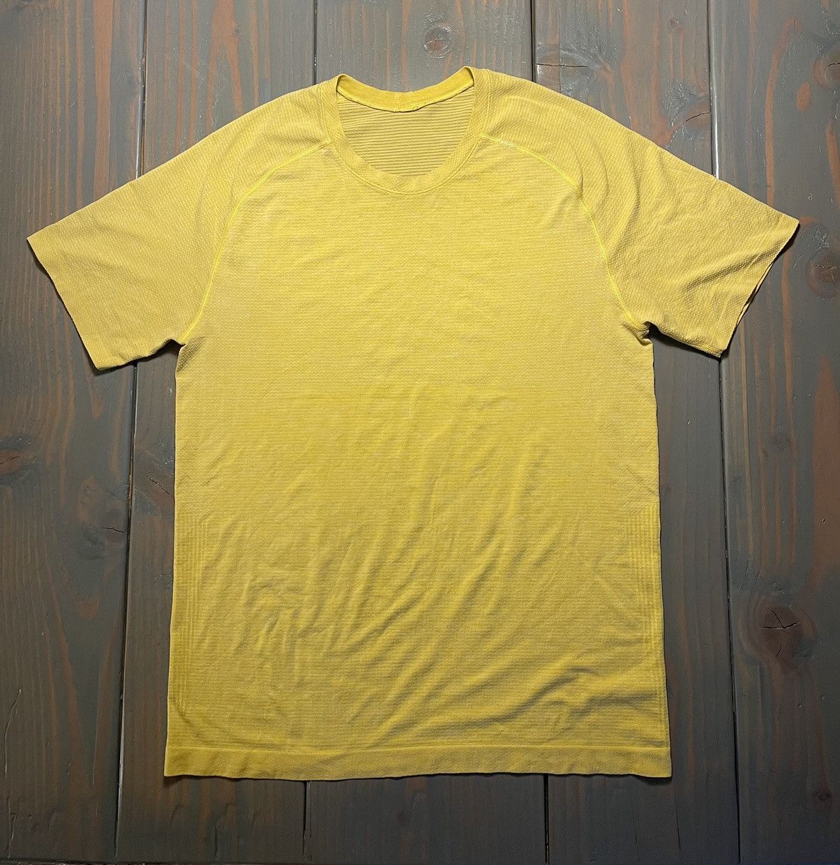 Lululemon Lululemon tshirt Size US M / EU 48-50 / 2 - 1 Thumbnail