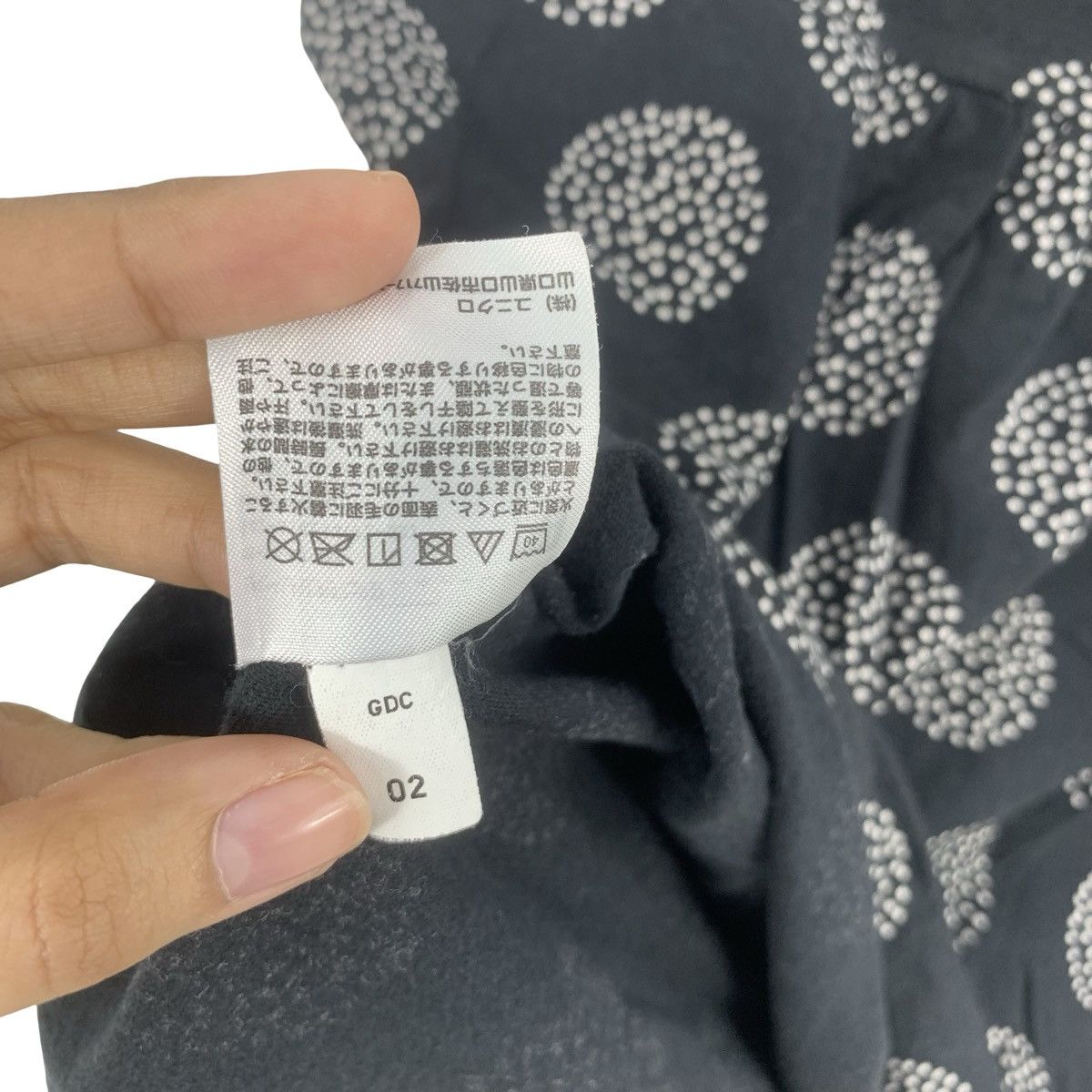 Uniqlo UNIQLO x SCANDINAVIAN Pattern Collection Circular Dot Design Size XS / US 0-2 / IT 36-38 - 8 Thumbnail