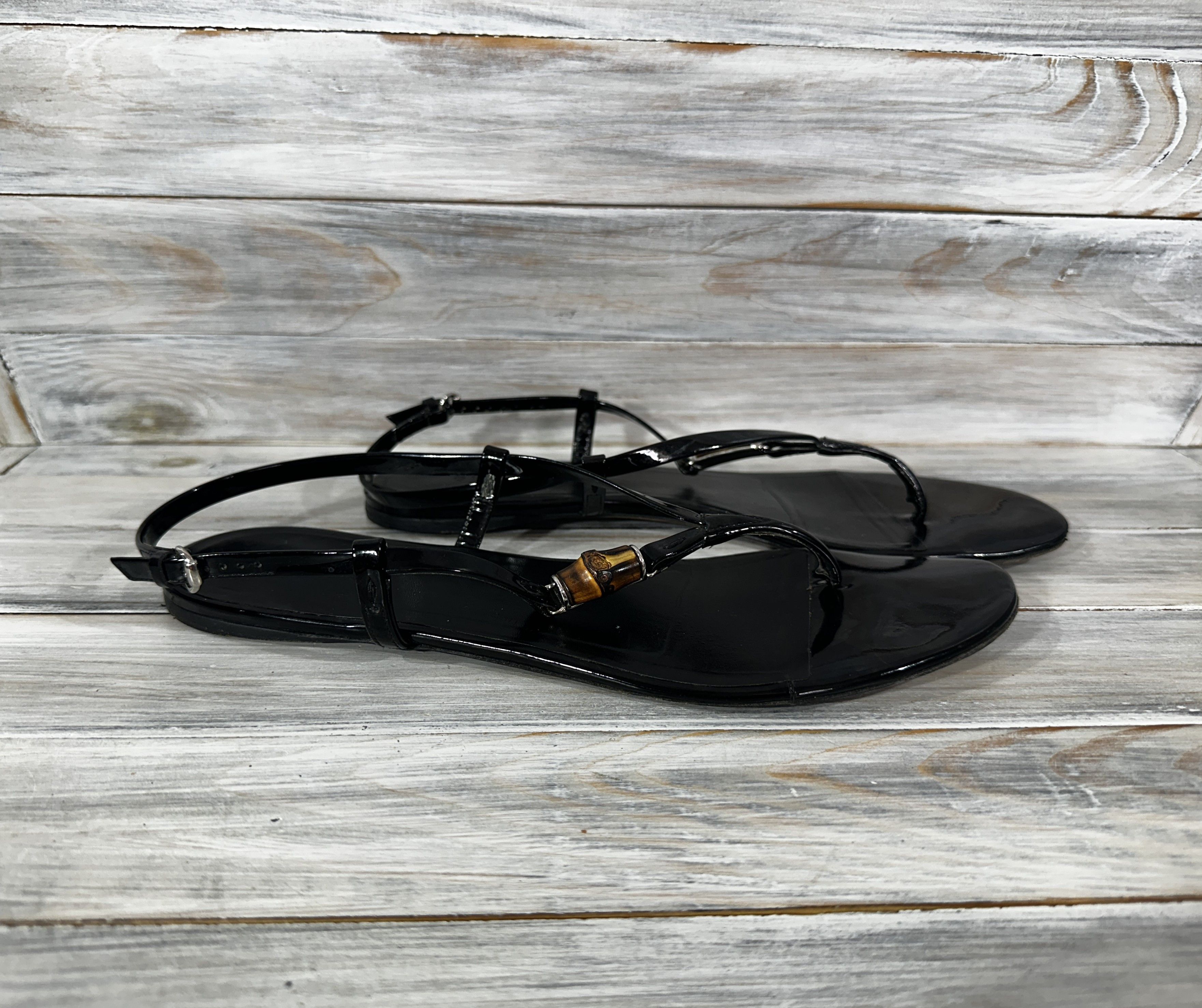 Gucci Black Leather Signoria Thong Sandals | Grailed