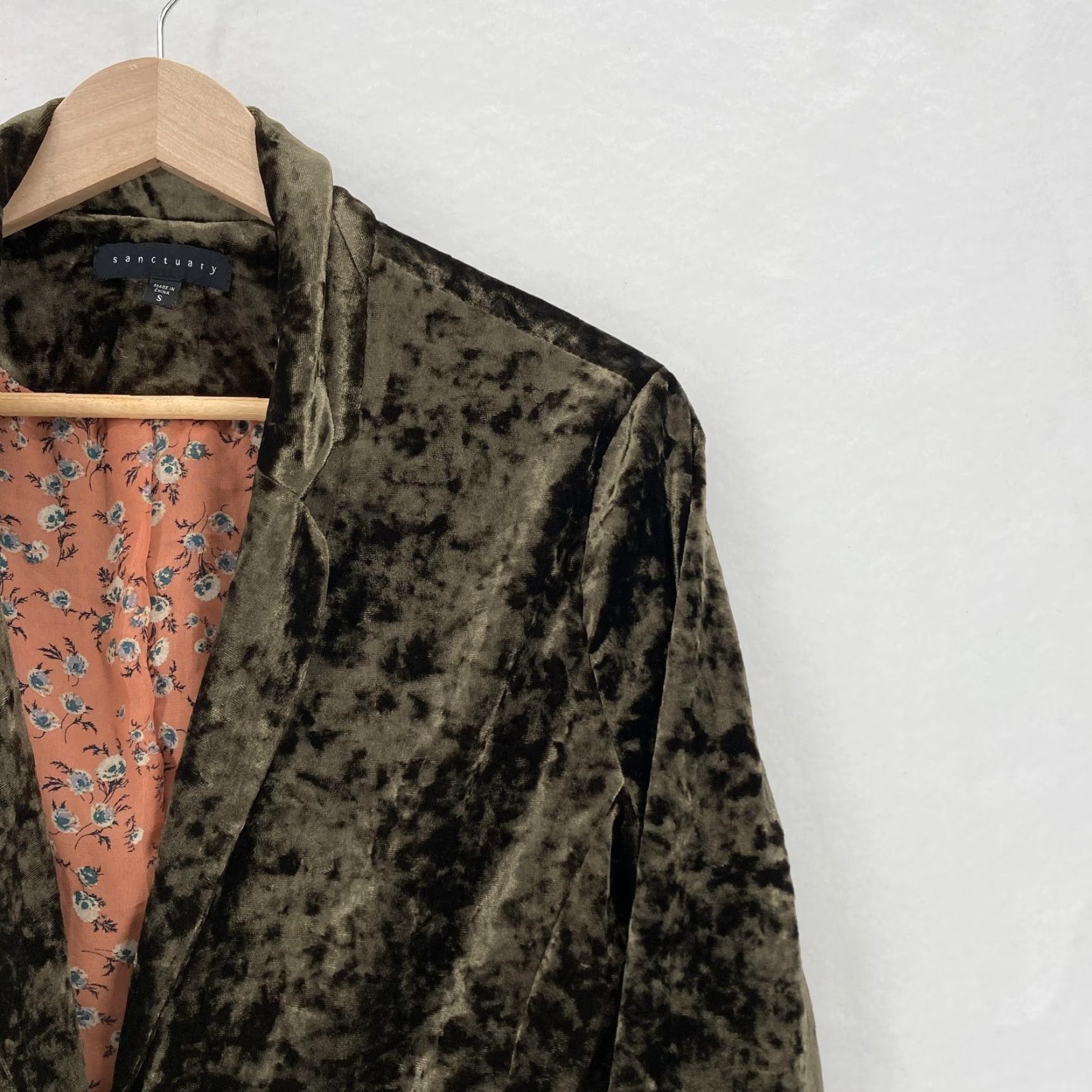 Sanctuary VINTAGE Sanctuary Blazer Womens Small Green Crushed Velvet Floral Lined Jacket Mob Wife Size S / US 4 / IT 40 - 2 Thumbnail