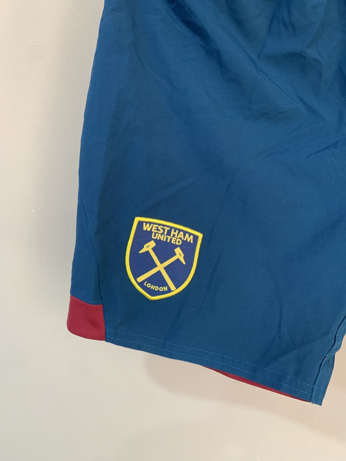 Umbro West Ham United Away Football Shorts Umbro Soccer Size XS Size US 28 / EU 44 - 3 Thumbnail