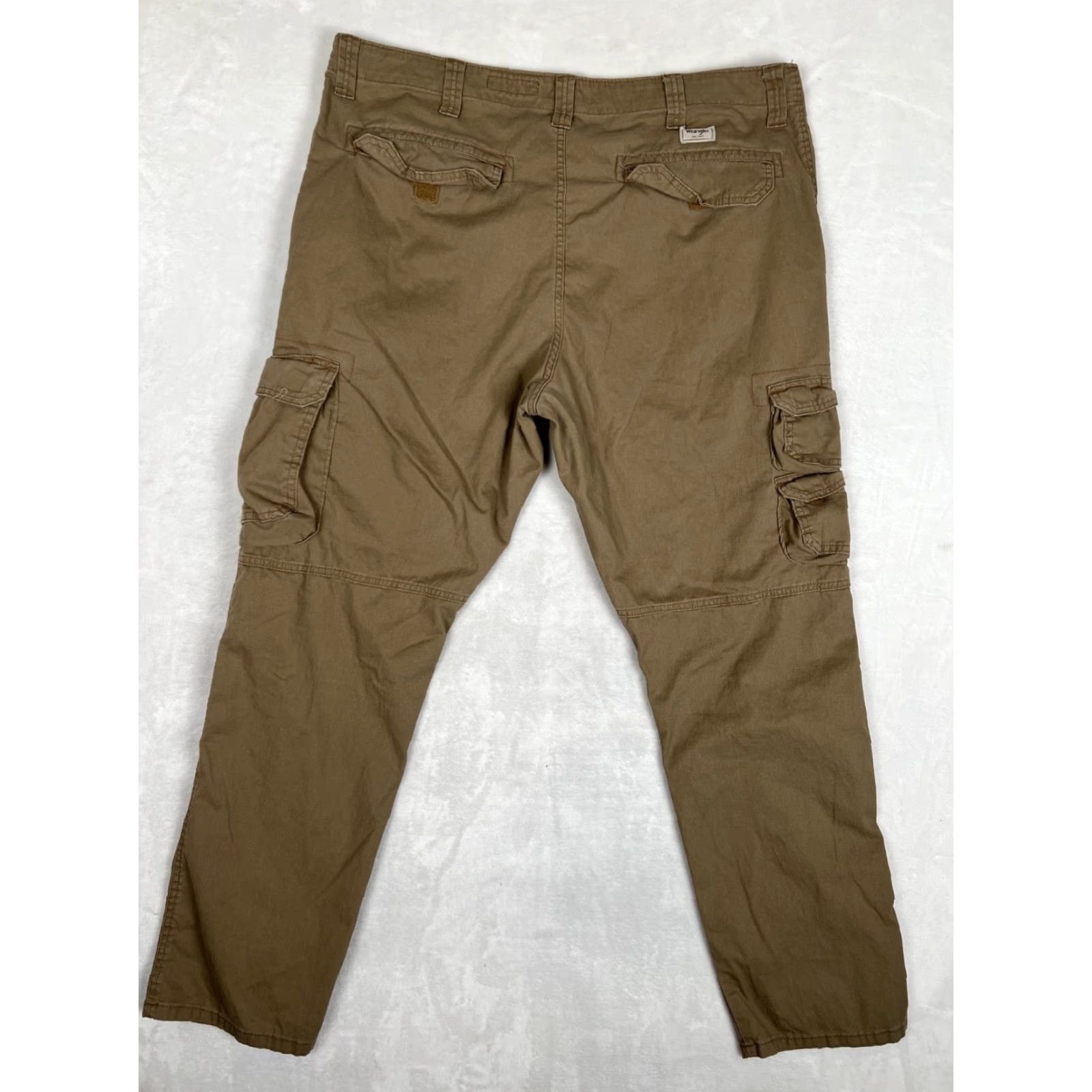 Wrangler WRANGLER Pants Mens Size 40x32 Khaki Regular Taper Cargo Utility Casual Workwear Size US 40 / EU 56 - 6 Thumbnail
