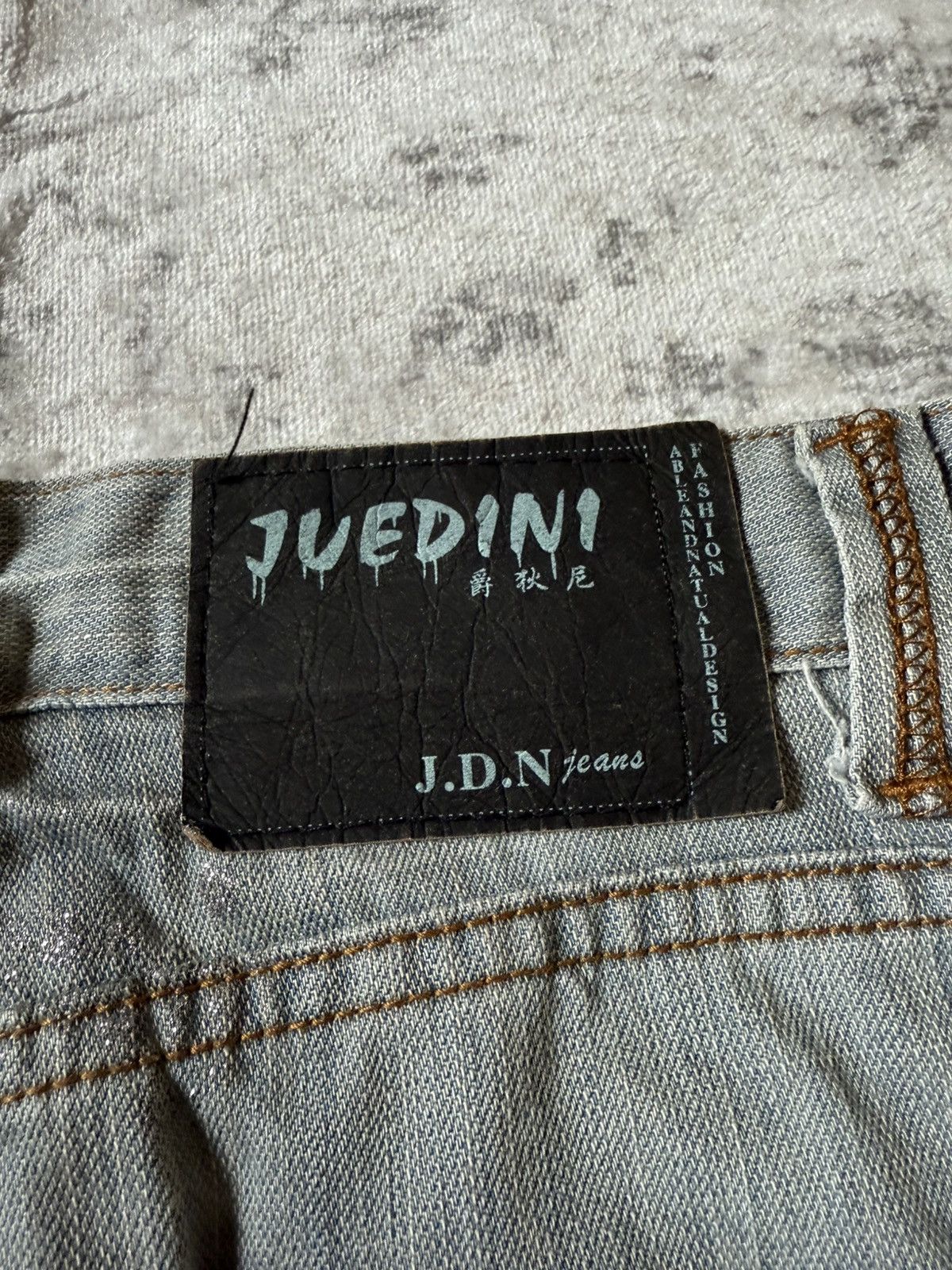 GOSTAR DE FUGA × Japanese Brand × Vintage Jue Dini Japan Smokey Gray Whisker & Claw Mark Glitter Jeans Size US 30 / EU 46 - 20 Thumbnail