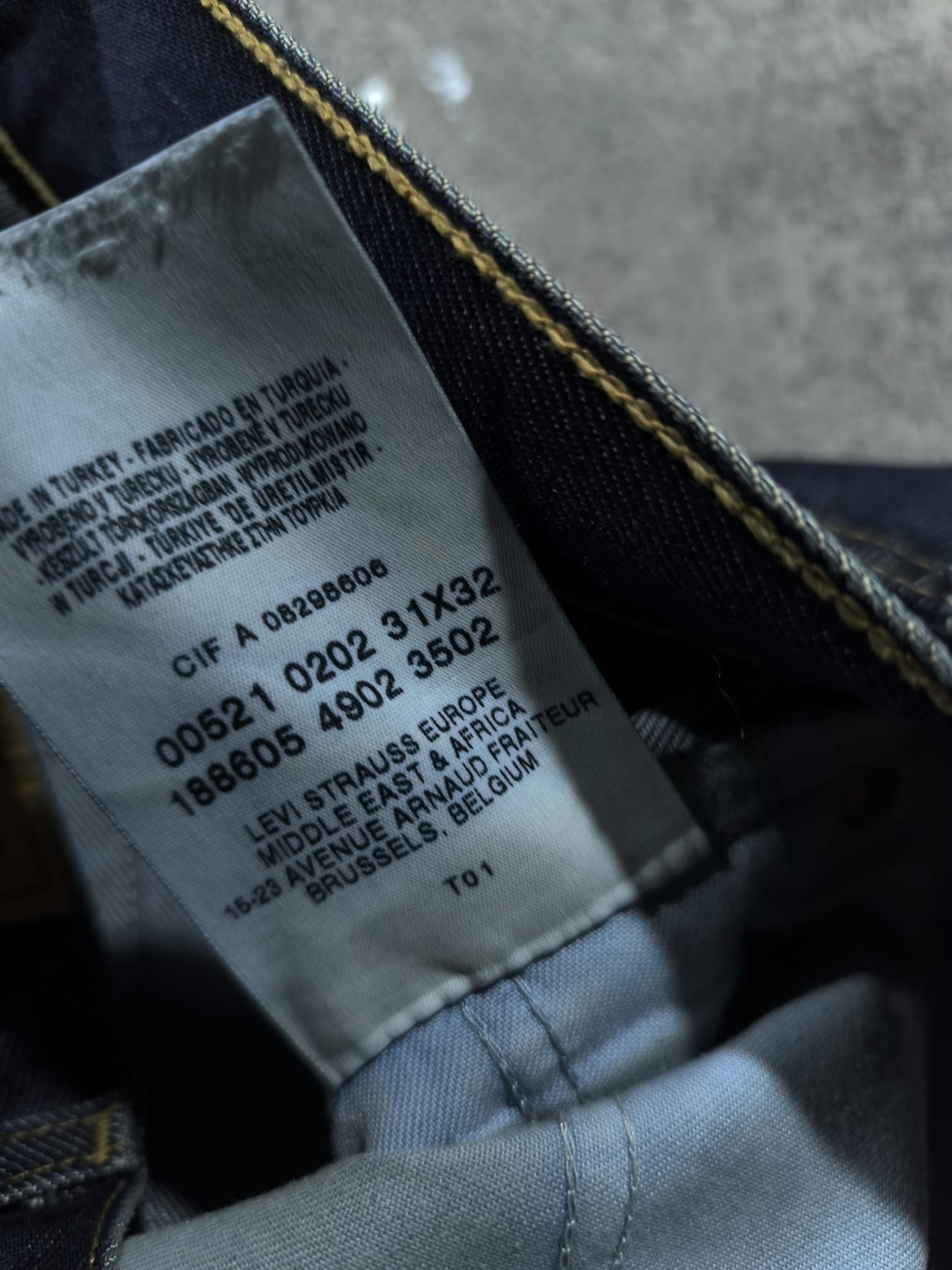 Levi's Vintage Clothing levis 521 shadow faded textured straight jeans Size US 30 / EU 46 - 9 Thumbnail