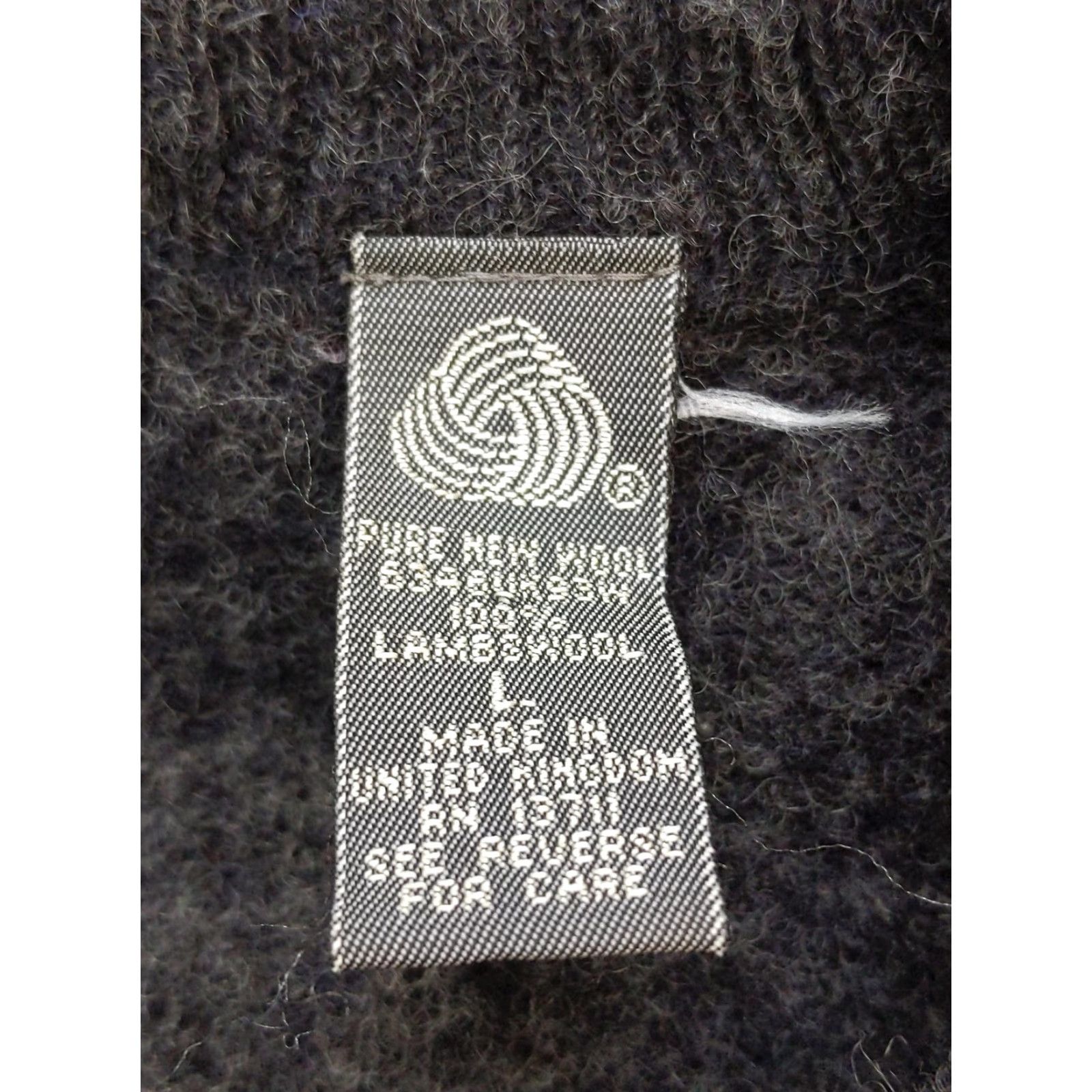 Lord & Taylor Lord & Taylor Sweater Mens L Gray Lambswool V-Neck Pullover Knit Wool UK Made Size US L / EU 52-54 / 3 - 5 Thumbnail