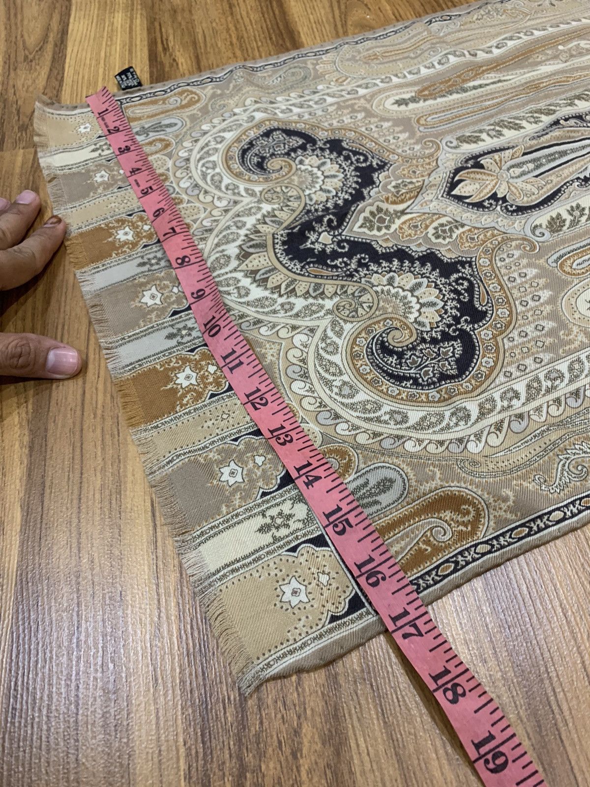 Etro VINTAGE ETRO BEIGE SILK HEAD SCARF Size ONE SIZE - 7 Thumbnail