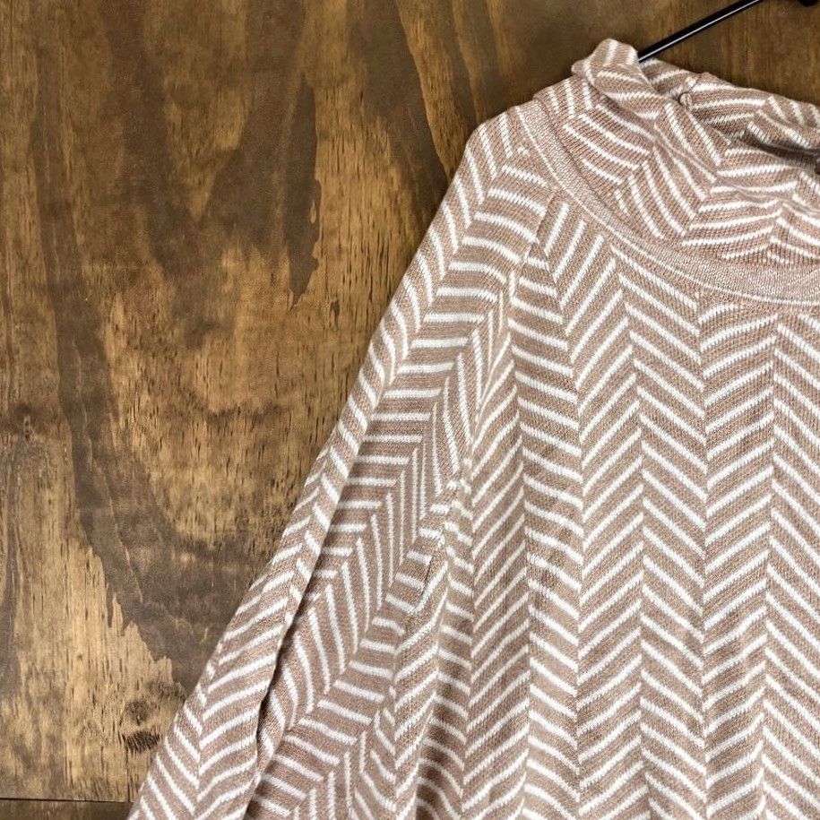 Loft LOFT Outlet Womens Sweater Beige Cream Chevron Poncho Cowl Neck M/L Pullover Knitted Size M / US 6-8 / IT 42-44 - 4 Thumbnail