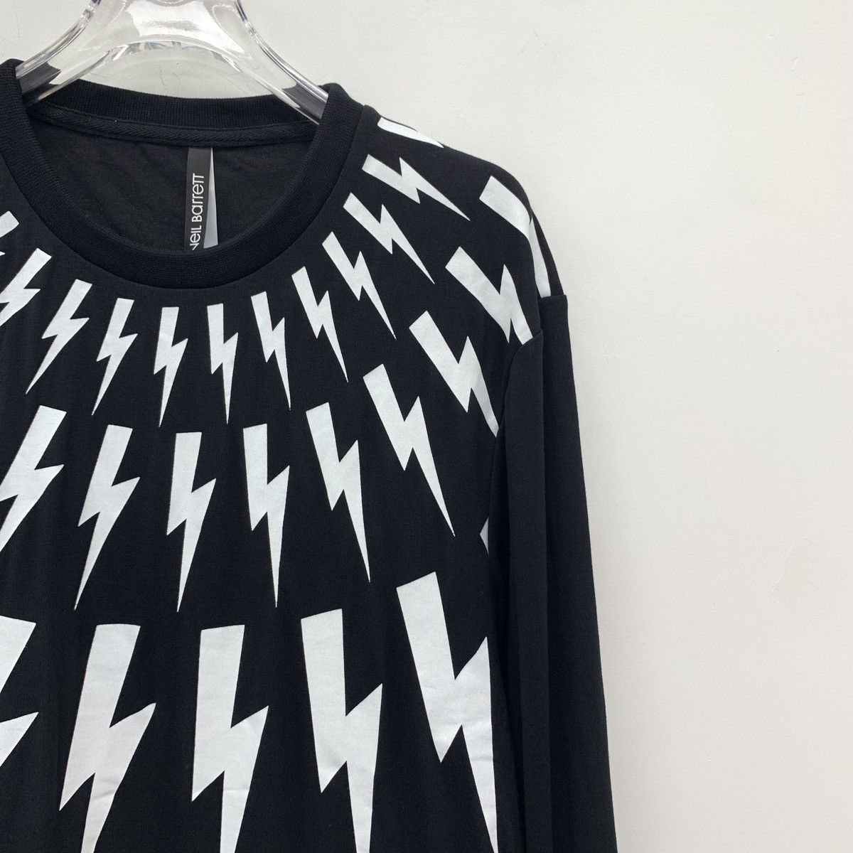 Neil Barrett Neil Barrett Lightning Printed Long Sleeve Sweatshirt K26WX Size US L / EU 52-54 / 3 - 3 Thumbnail