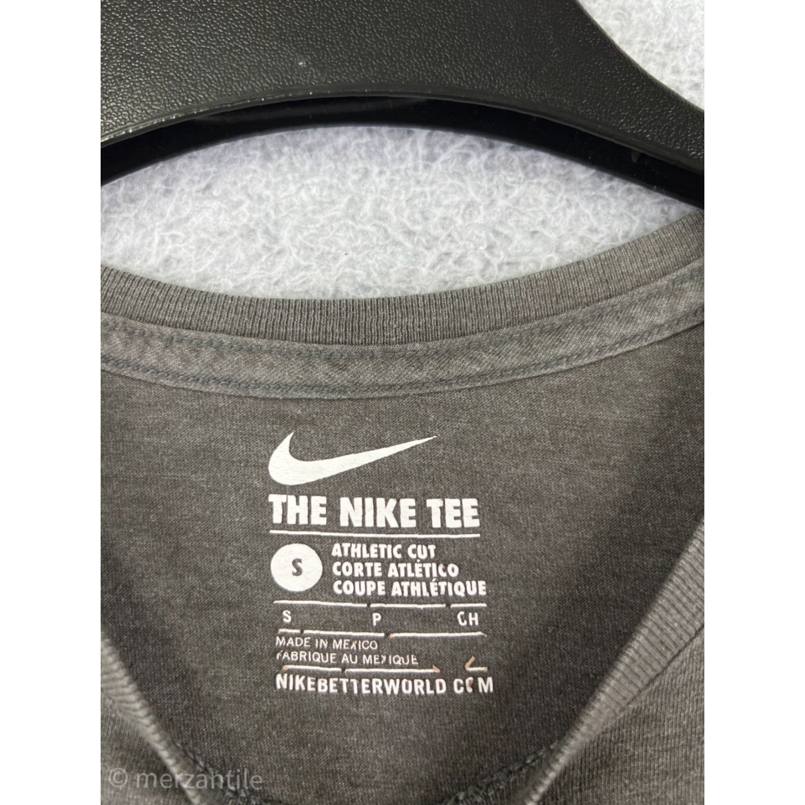 Nike Nike Mens Shirt Gray S Short Sleeve Crew Neck T-Shirt Logo Athletic Sports 90s Outdoor Retro Nike Dri-FIT Boys Mens Size US S / EU 44-46 / 1 - 4 Thumbnail