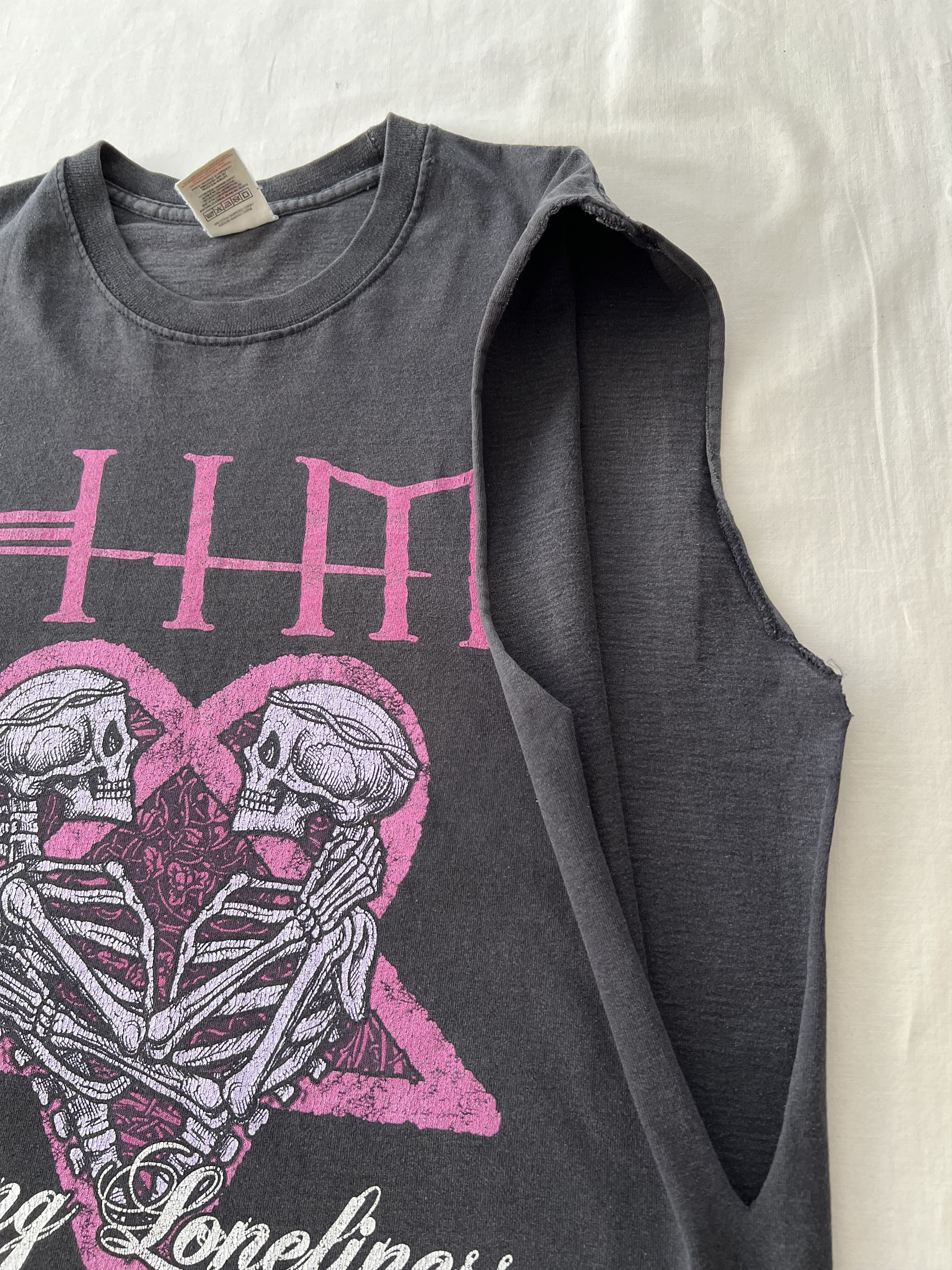 Band Tees Vintage 2005 HIM Killing Loneliness Glam Rock T-shirt Size US S / EU 44-46 / 1 - 10 Thumbnail