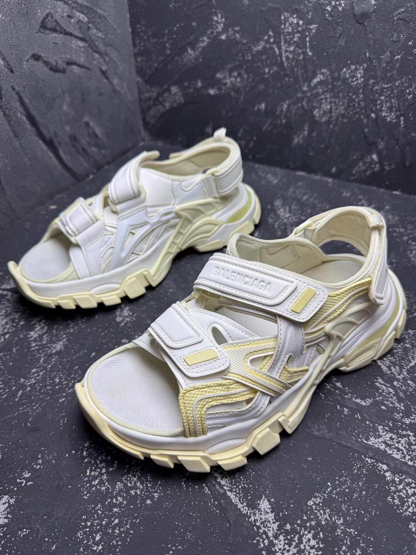 Balenciaga Balenciaga Track White Beach Sandals Q10 Size US 7 / IT 37 - 1 Thumbnail