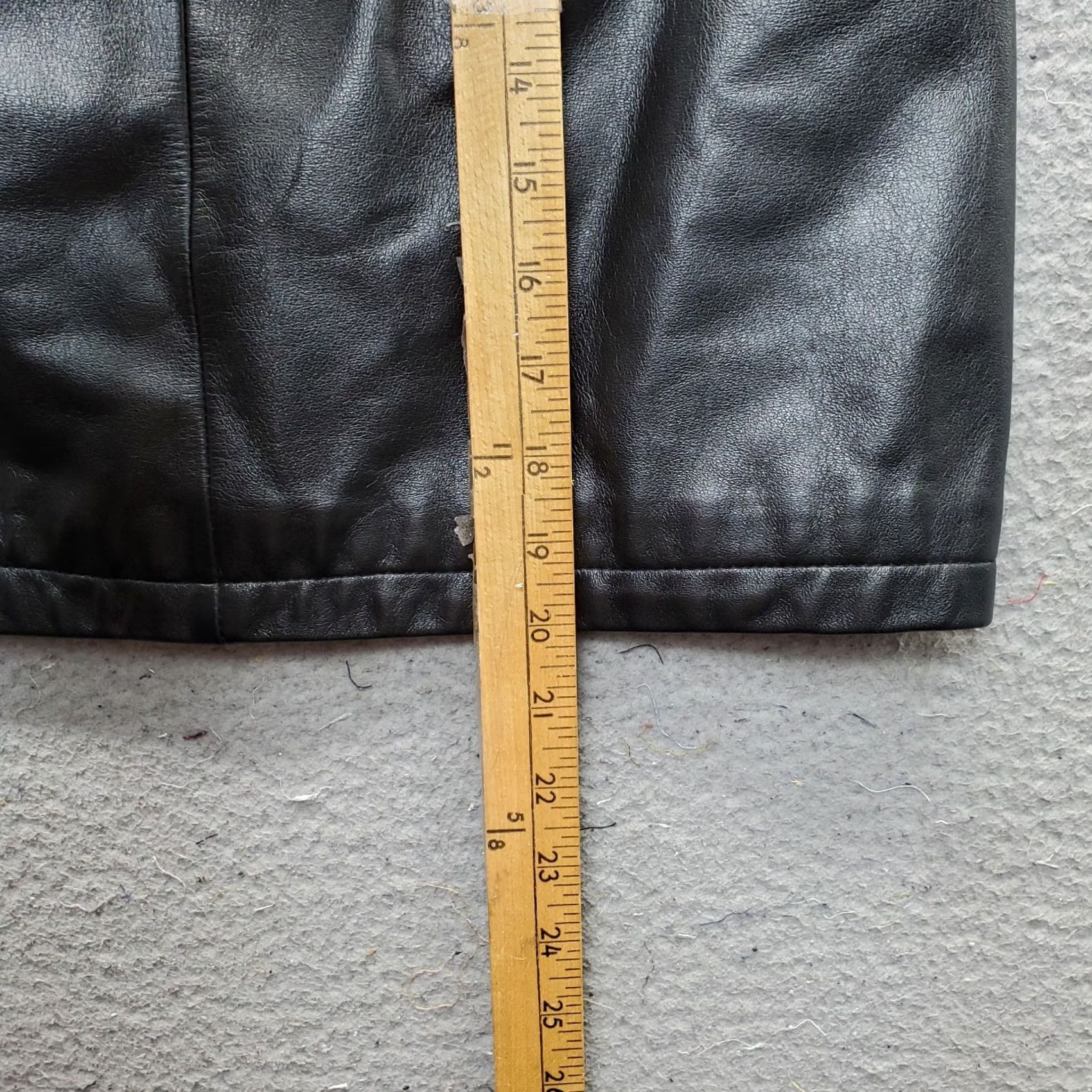 Vintage Maxima Womens Pencil Skirt 4 Black Leather Zipper Back Vent 90s Y2K Vintage? Size 27" / US 4 / IT 40 - 3 Thumbnail