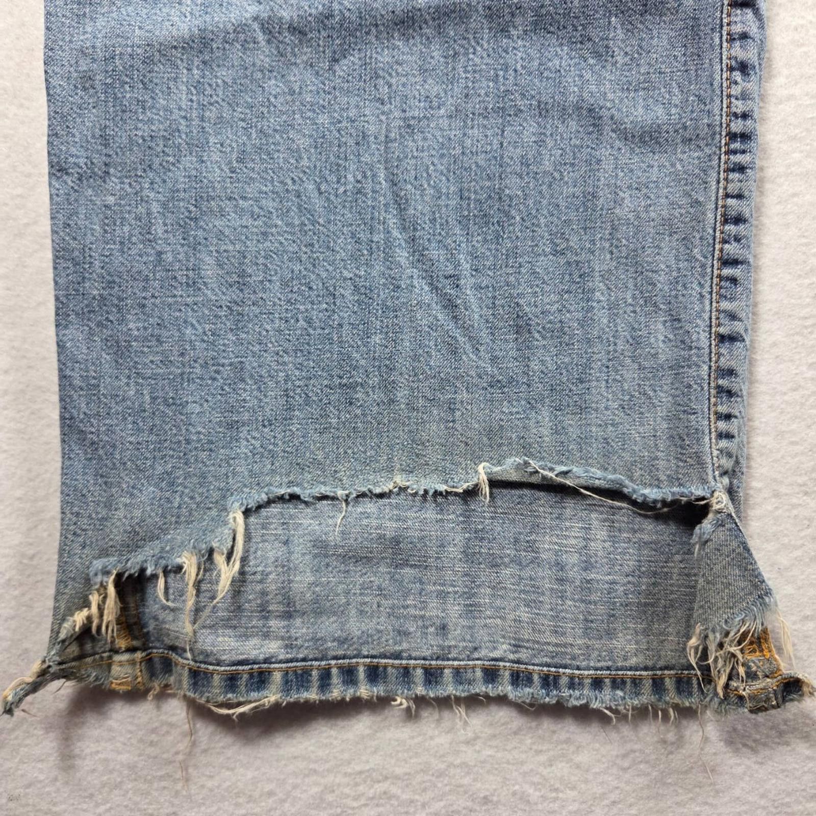 Lucky Brand Vtg Lucky Brand Jeans Mens 34 Light Blue Denim Distressed Size US 34 / EU 50 - 4 Thumbnail