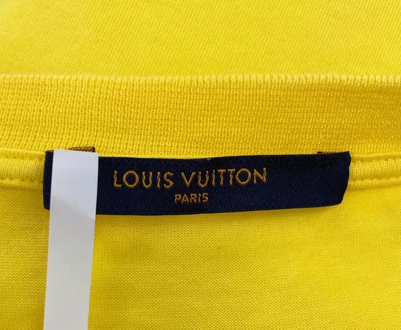 Louis Vuitton Louis Vuitton Logo Print Crew Neck Short Sleeve T-Shirt 250 Size US M / EU 48-50 / 2 - 5 Thumbnail
