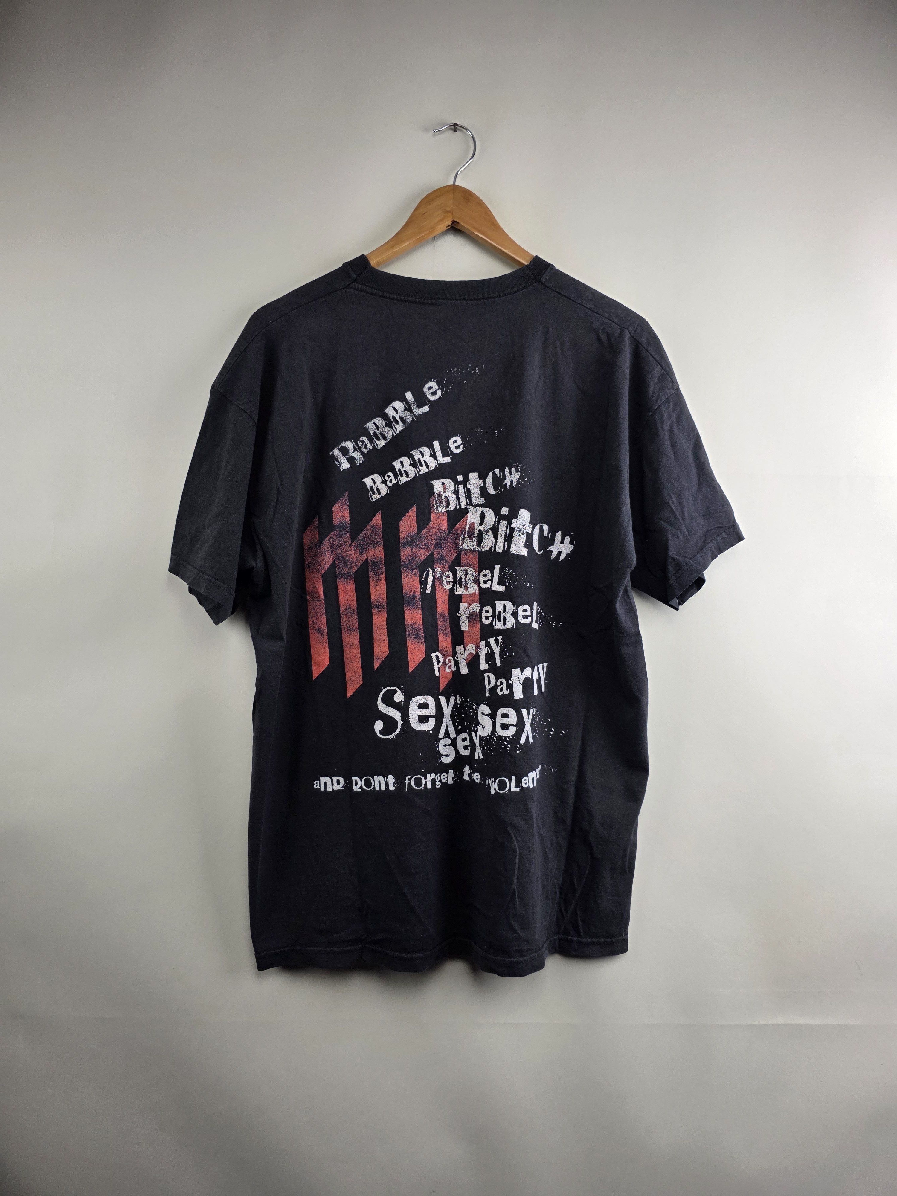 Band Tees × Marilyn Manson × Vintage 2003 Marilyn Manson XL 22.5" 28.5" Size US XL / EU 56 / 4 - 5 Thumbnail