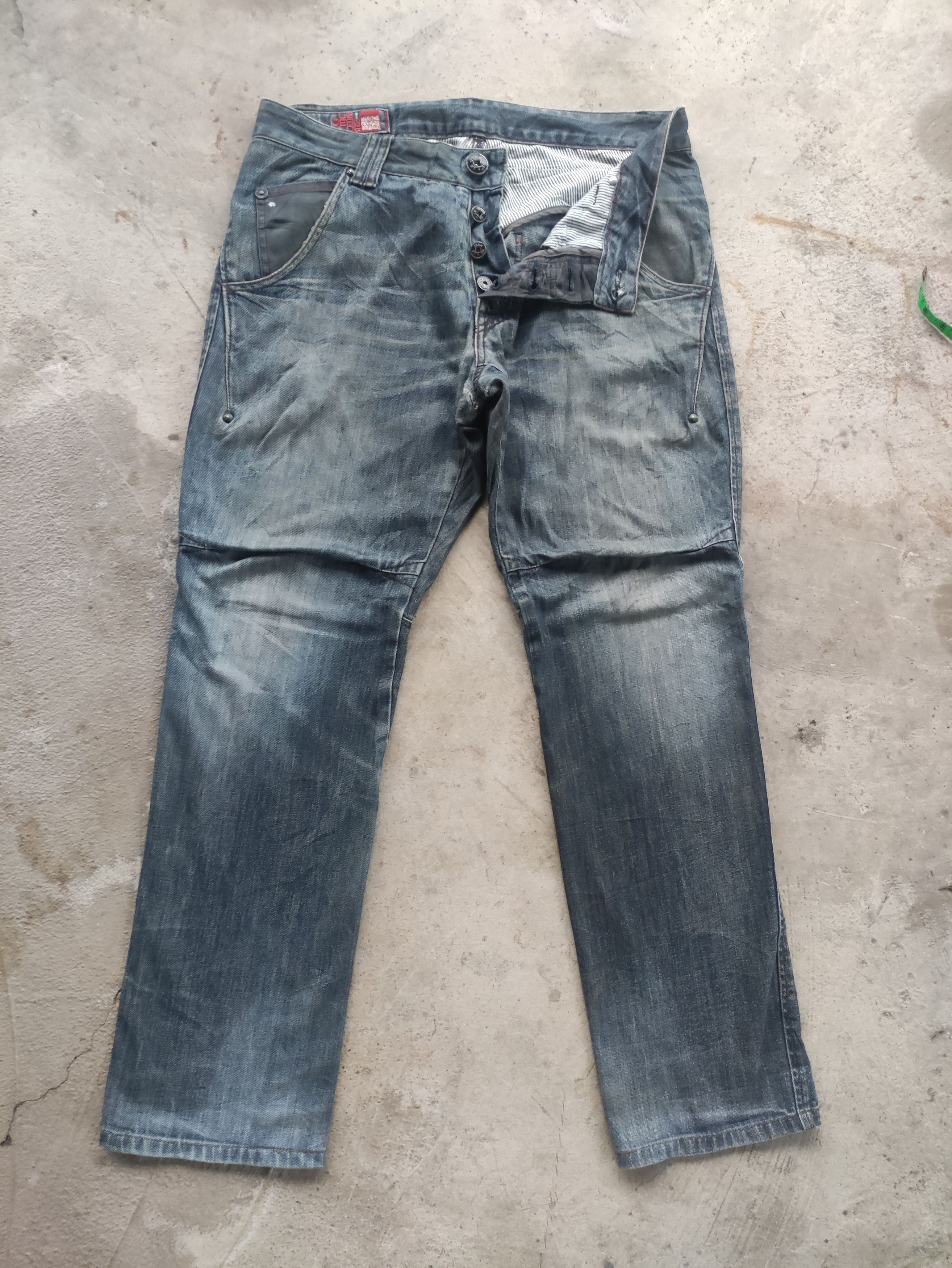 Japanese Brand Vintage Japanese Button Denim Distressed Faded Pants W36 Size US 36 / EU 52 - 1 Thumbnail