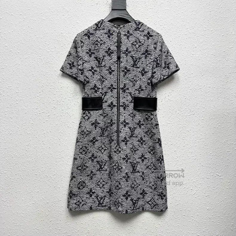 Louis Vuitton Louis Vuitton FW24 Floral Full Print Knit Half Zip Dress Size XXS / US 00 / IT 34 - 2 Thumbnail