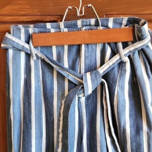 Ann Taylor Ann Taylor High Waisted Wide Leg Belted Blue Jean Sz. 0 Capr Size 25" / US 0 / IT 36 - 3 Thumbnail
