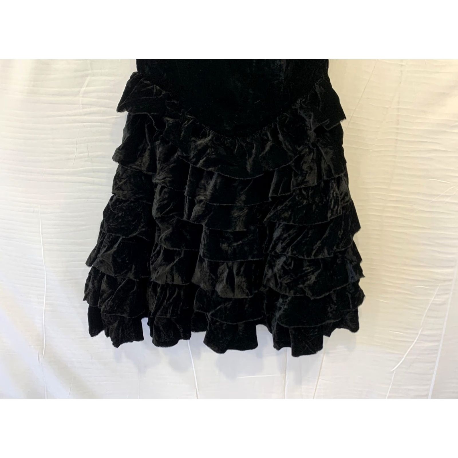 Betsey Johnson VINTAGE Betsey Johnson Evening Black Velvet Strapless Ruffle Dress Sweetheart 6 Womens Party/Cocktail Mini Velvet Black Size M / US 6-8 / IT 42-44 - 6 Thumbnail