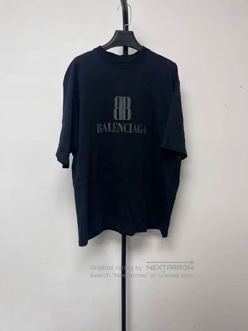 Balenciaga Balenciaga Round Neck Short Sleeve Cotton T-Shirt Size US M / EU 48-50 / 2 - 1 Thumbnail
