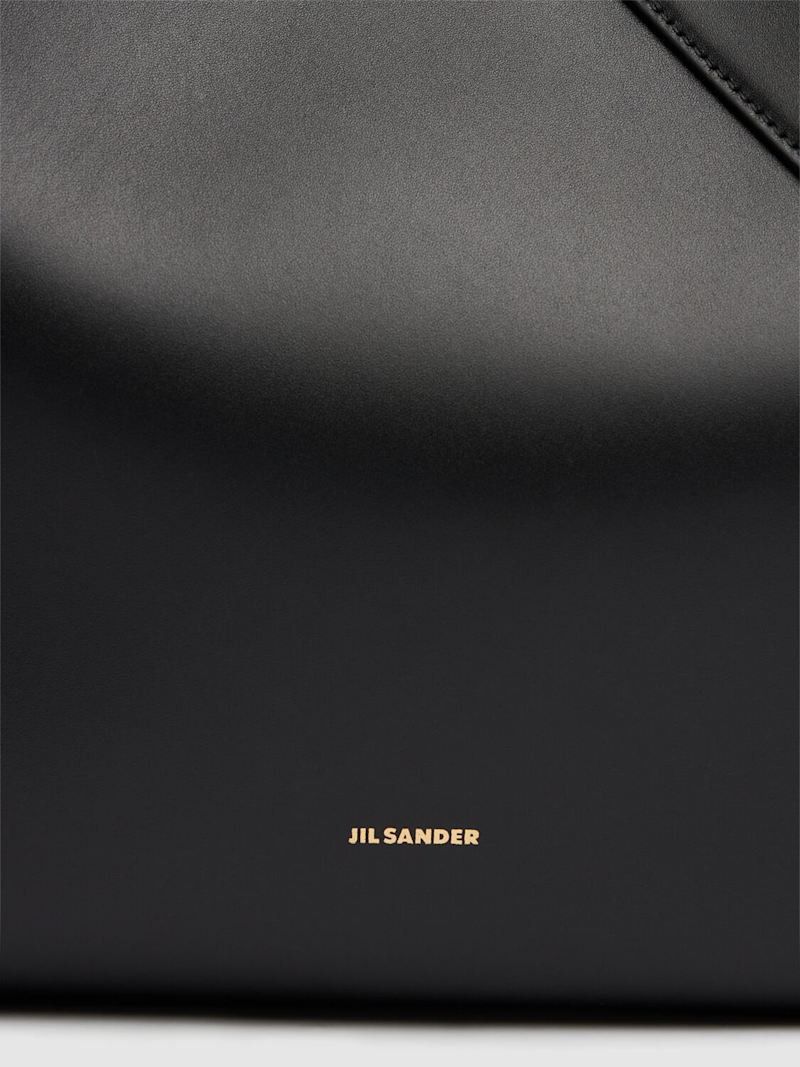 Jil Sander o1w1db10825 Size: OS / Leather Shoulder Bag in Black Size ONE SIZE - 4 Thumbnail