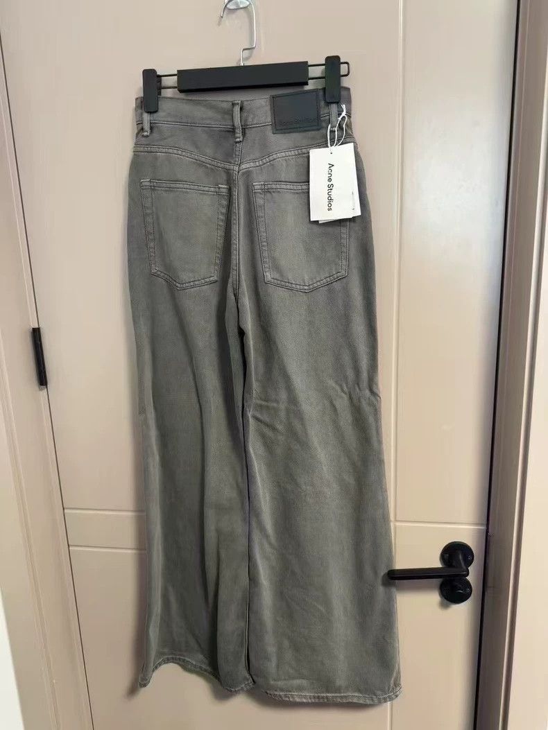 Acne Studios acne studios Washed grey micro-cropped jeans 2504-Nextarrow Size US 28 / EU 44 - 2 Thumbnail