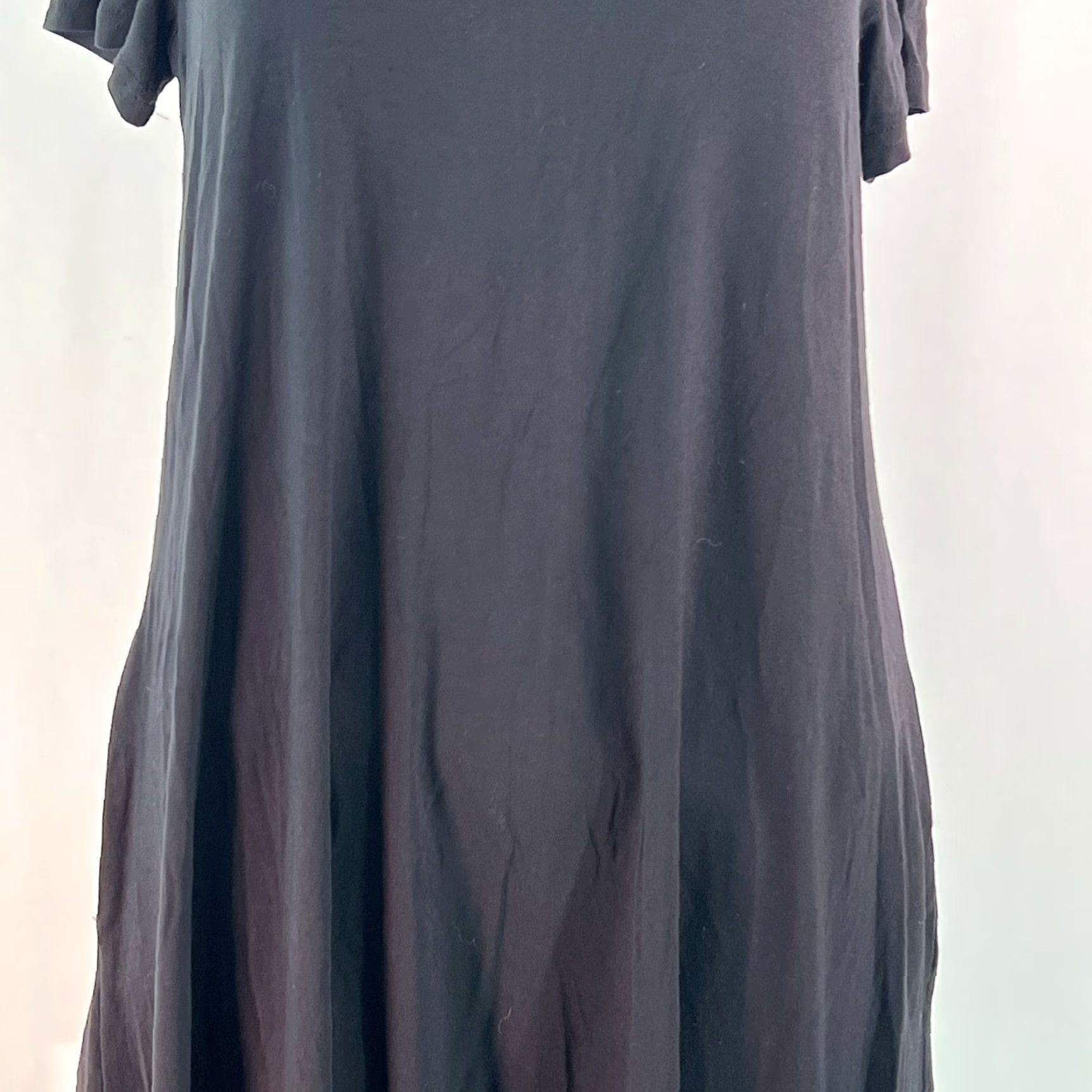 Vintage Korsis Black Midi Dress Shirt Women Short Sleeves Pullover Round Neck 34 in Knee Length 95% Rayon 5% Spandex Solid Casual Dress Size M / US 6-8 / IT 42-44 - 6 Thumbnail