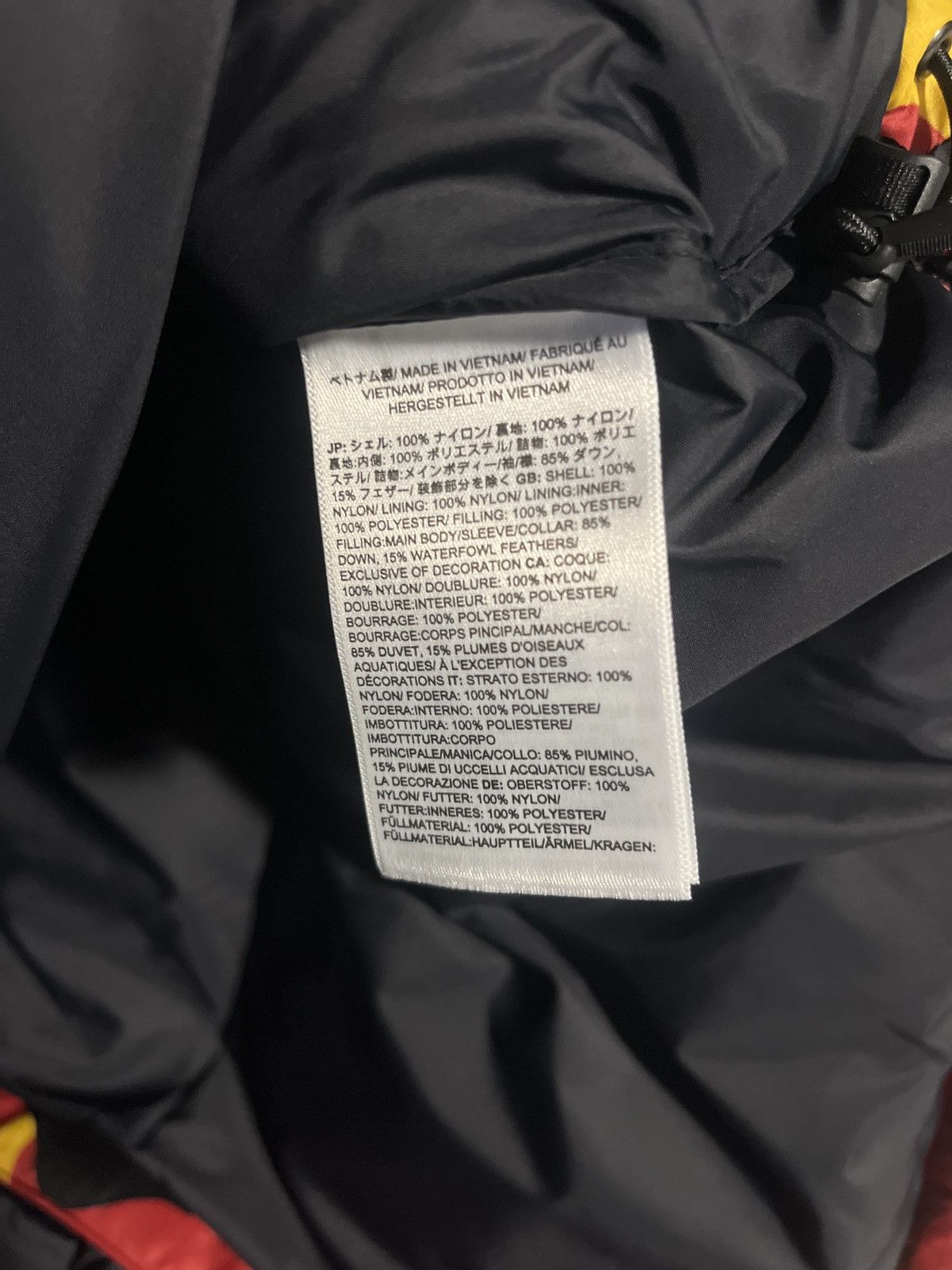Supreme × The North Face Supreme x The North Face Split