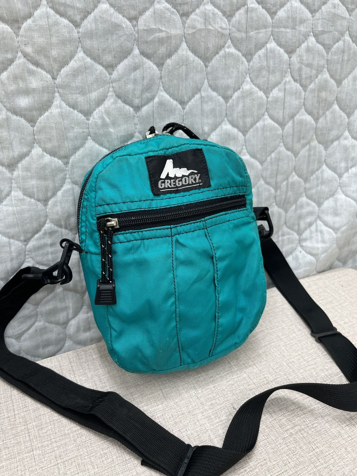 Gregory 🔥🔥🔥STEALS VTG GREGORY SLING BAG Size ONE SIZE - 2 Thumbnail