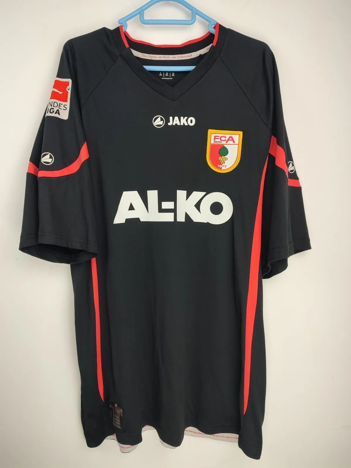 Vintage FC Augsburg 2011/12 Away Matchworn FOOTBALL Kit SHIRT Size US XXL / EU 58 / 5 - 1 Thumbnail