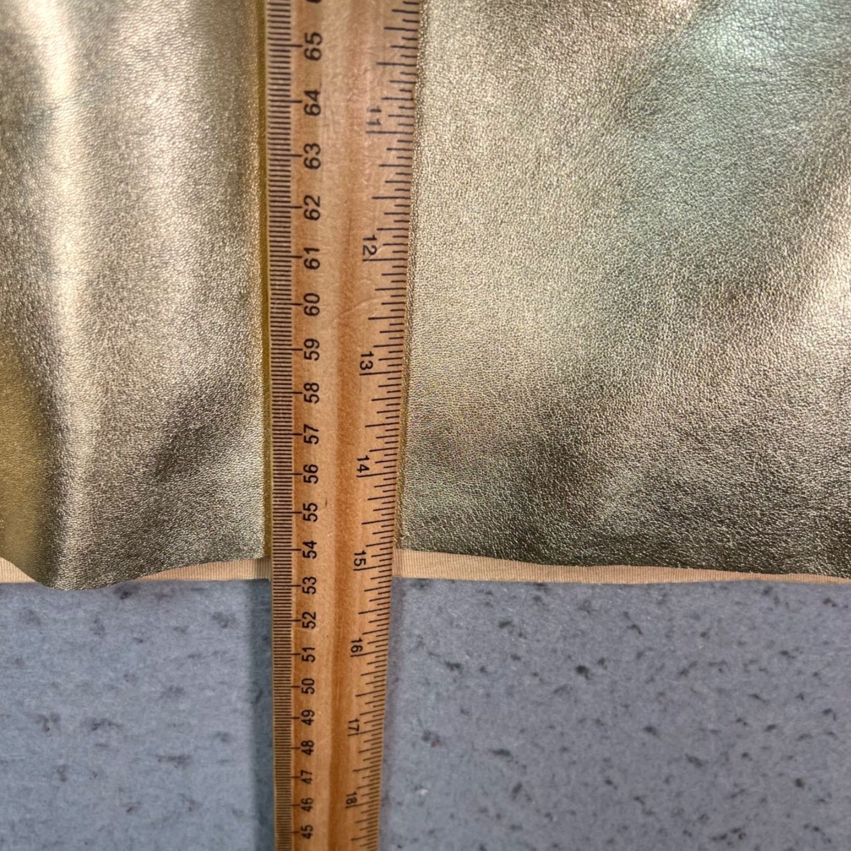 Longchamp VINTAGE Longchamp Skirt Adult Womens 36 Mini Leather Gold Short Lamb Leather Italy Womens Size 25" / US 0 / IT 36 - 6 Thumbnail