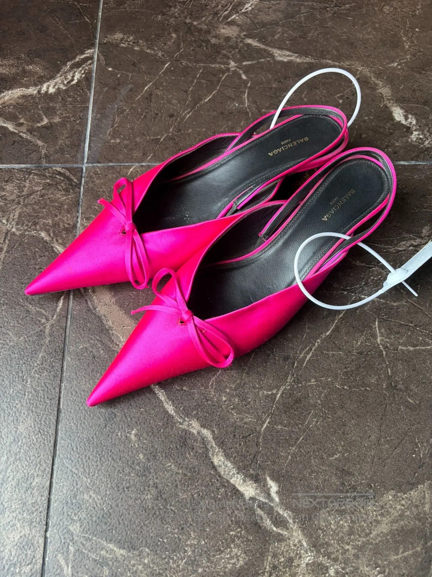 Balenciaga Balenciaga Pointed Bow Silk Satin Mules. Size US 5 / IT 35 - 1 Thumbnail