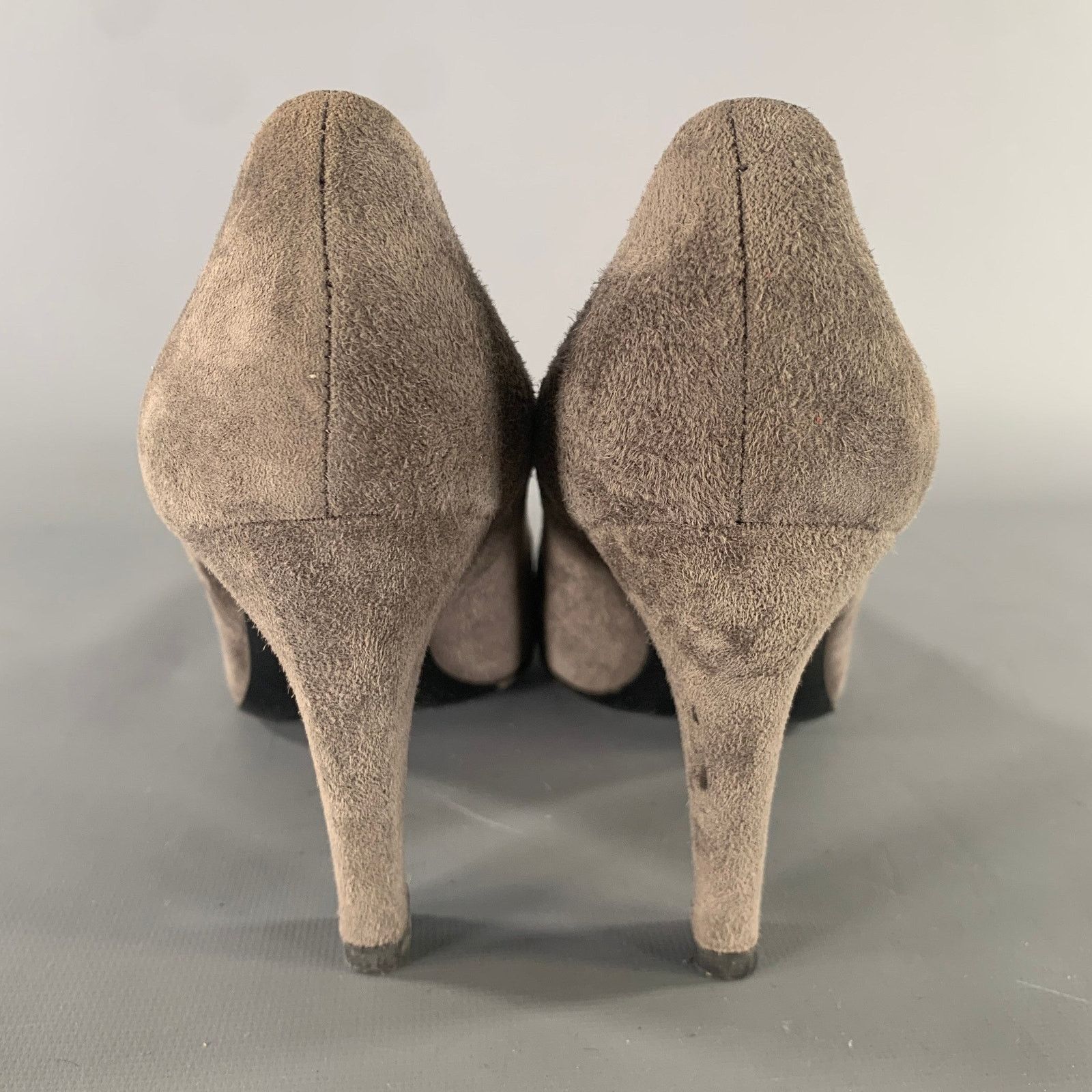 Prada PRADA Size 9.5 Grey Suede Solid Pointed Toe Pumps Size US 9.5 / IT 39.5 - 3 Thumbnail
