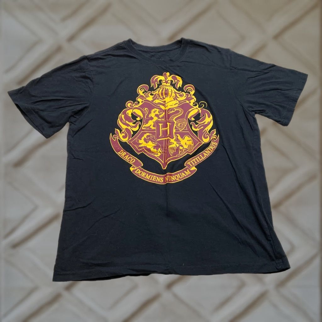 Vintage Harry Potter Shirt Mens Medium Black Hogwarts Logo Short Sleeve Adult Crew Soft Size US M / EU 48-50 / 2 - 1 Thumbnail