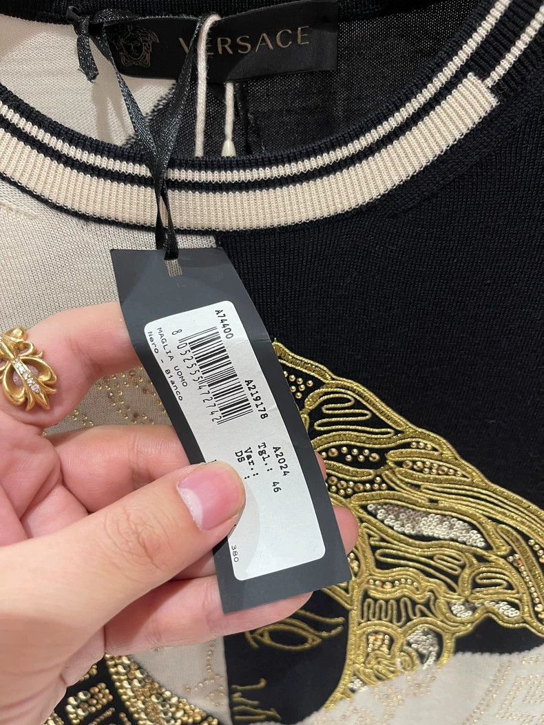 Versace Versace Couple wool sweater Size US S / EU 44-46 / 1 - 4 Thumbnail