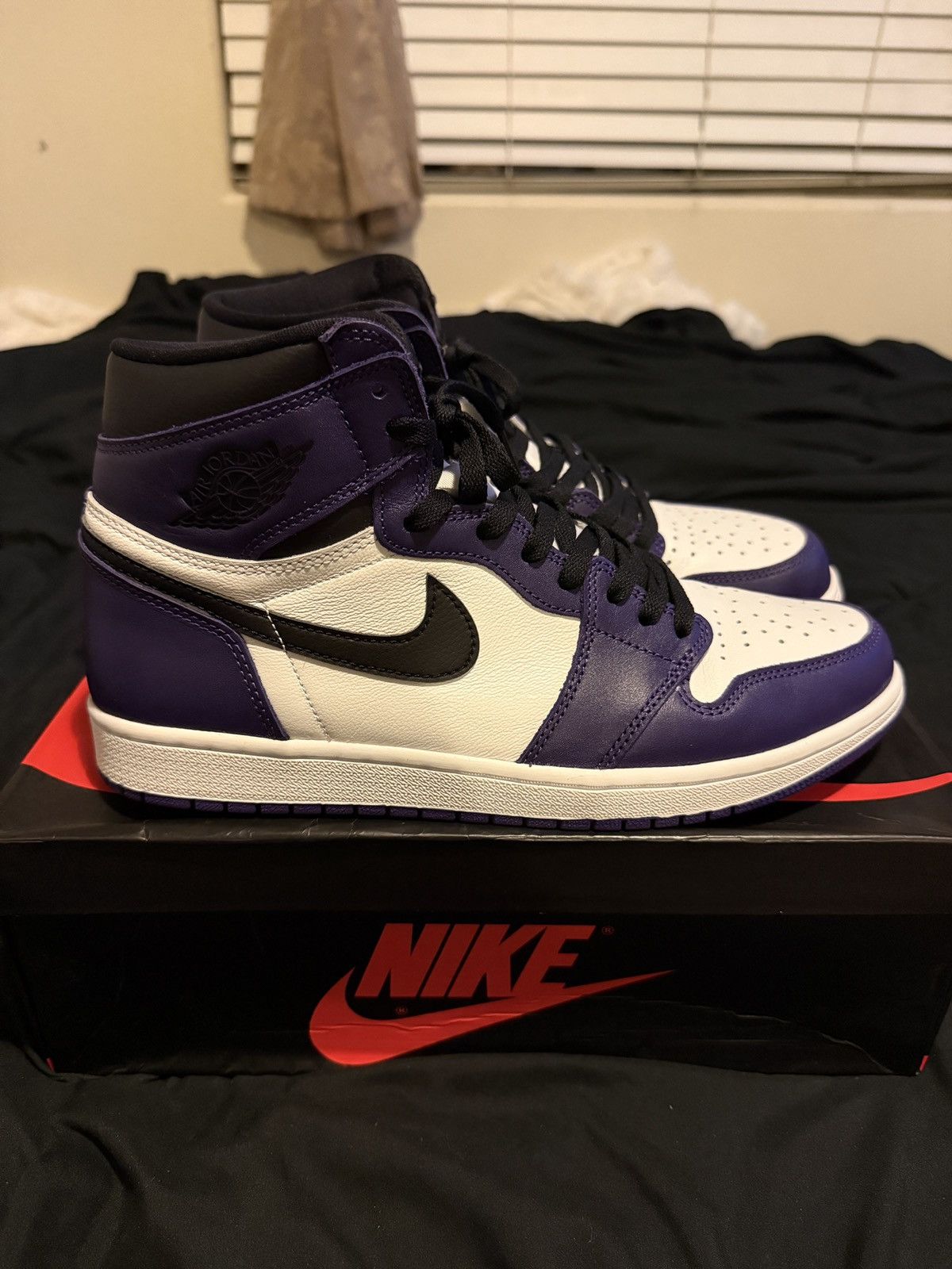 Jordan Brand 2020 Air Jordan 1 Retro High OG 'Court Purple 2.0 Size 11.5 Size US 11.5 / EU 44-45 - 2 Thumbnail