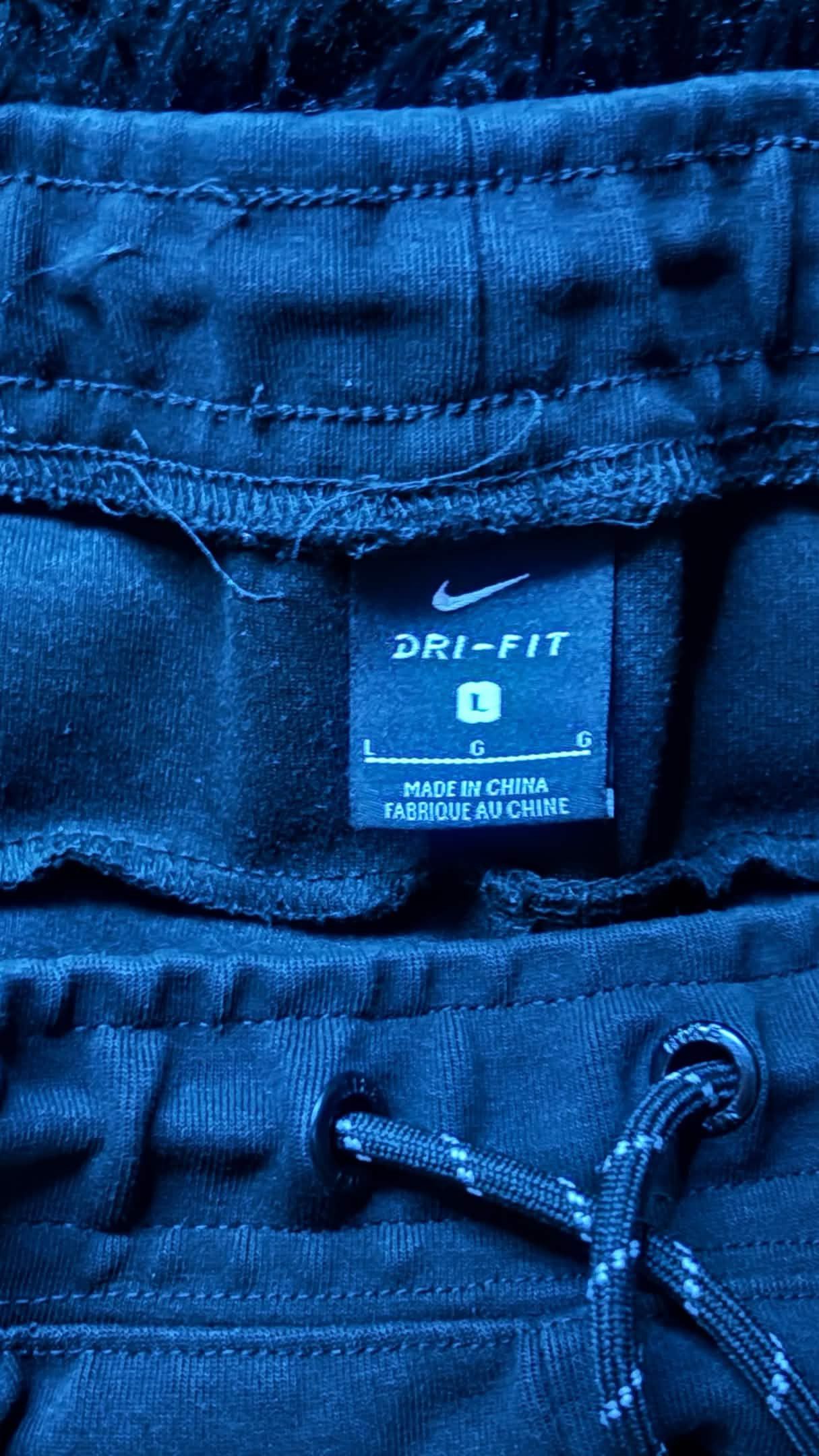 Nike black Nike tech pants Sz/L Size US 32 / EU 48 - 3 Thumbnail