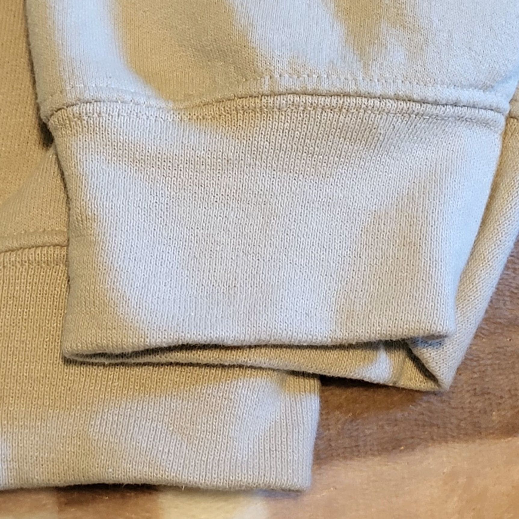 Gildan VINTAGE Gildan Sweatshirt Have a Berry Nice Day Strawberry Shortcake Women's L Beige Long Sleeve Pullover Sweatshirt Regular Size Large Size L / US 10 / IT 46 - 7 Thumbnail