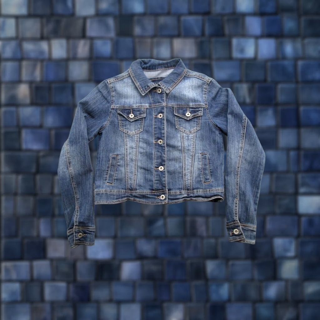Vintage Maurices Denim Jean Jacket Women's Blue Stretch Size Small Trucker Cropped Shirt Jeans Jacket 90s Style Mens Womens Girls Boys Size 28" / US 6 / IT 42 - 1 Thumbnail